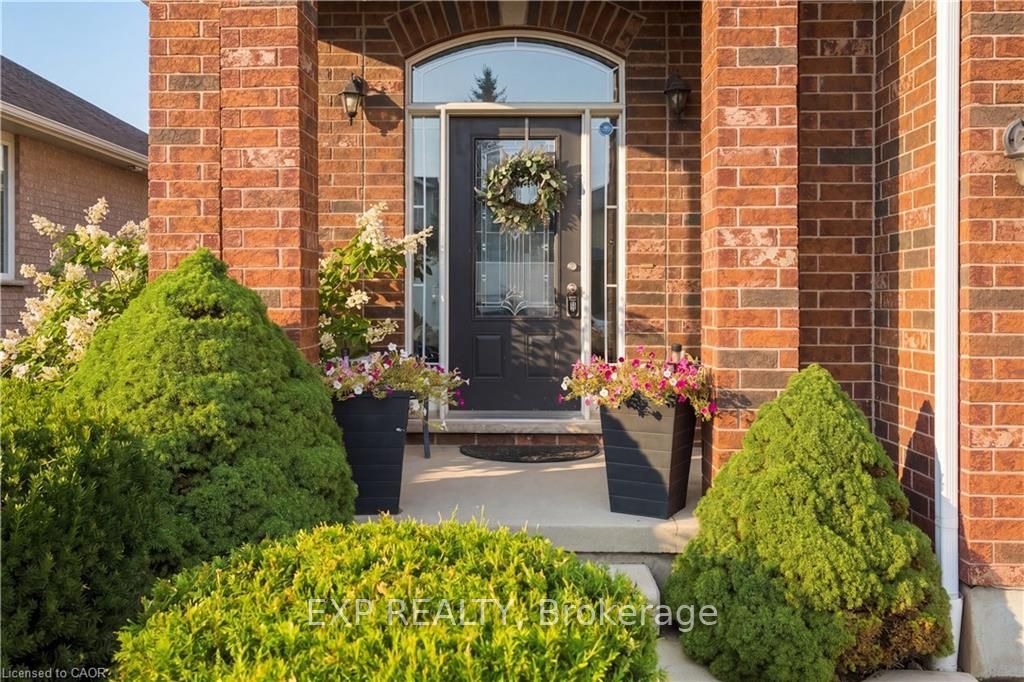 6 Country Clair Street, Kitchener, ON N2A 4J9 photo 3