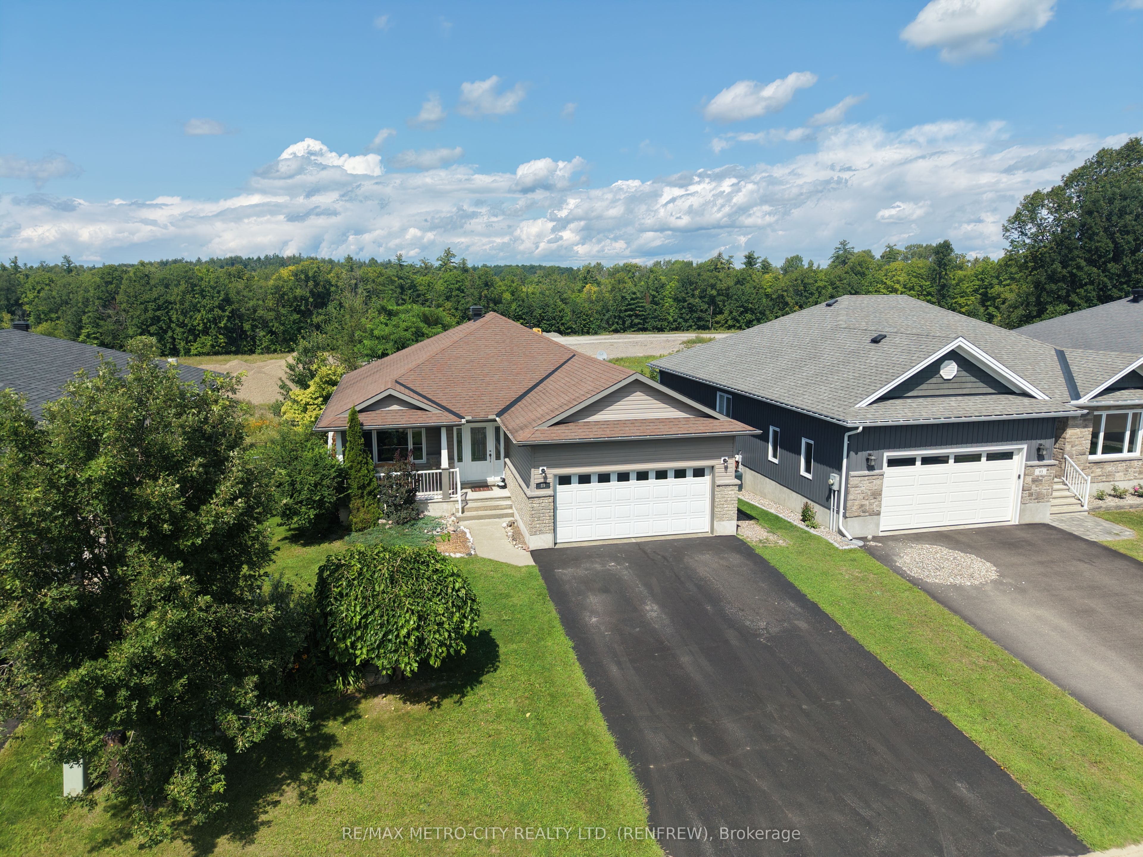 89 OTTERIDGE Drive, Renfrew, ON K7V 0A1 photo 2