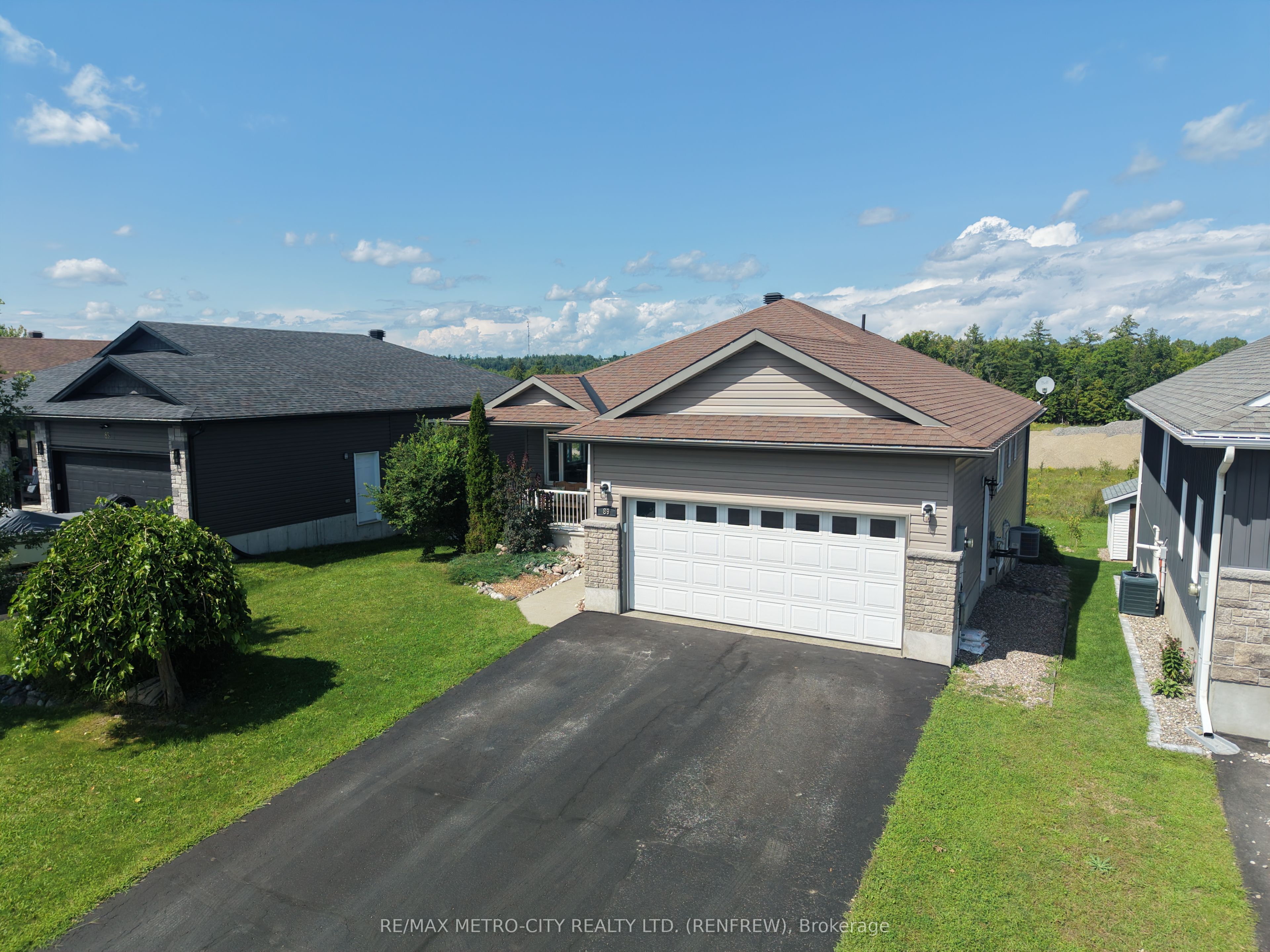 89 OTTERIDGE Drive, Renfrew, ON K7V 0A1 photo 3