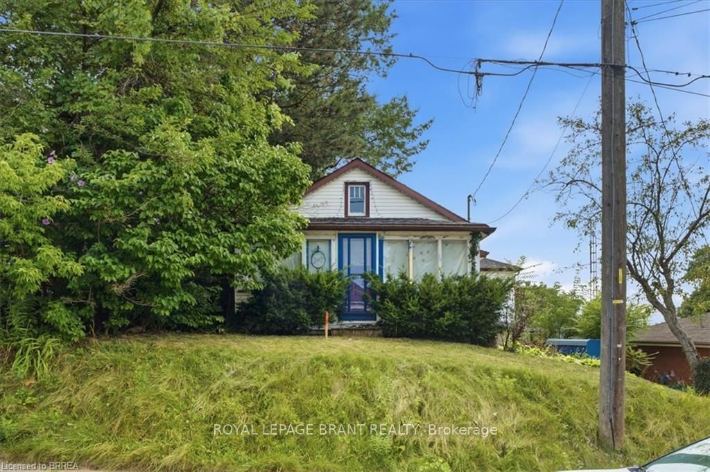 367 Nelson Street, Brantford, ON N3S 4E6 photo 3