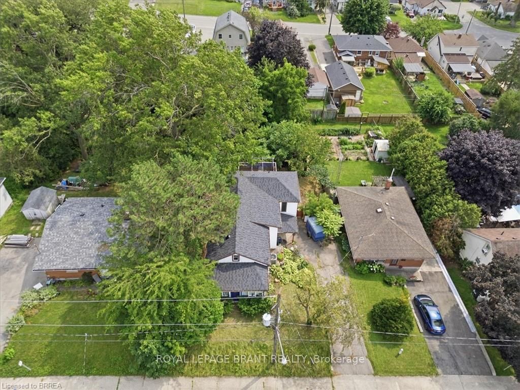 367 Nelson Street, Brantford, ON N3S 4E6 photo 4