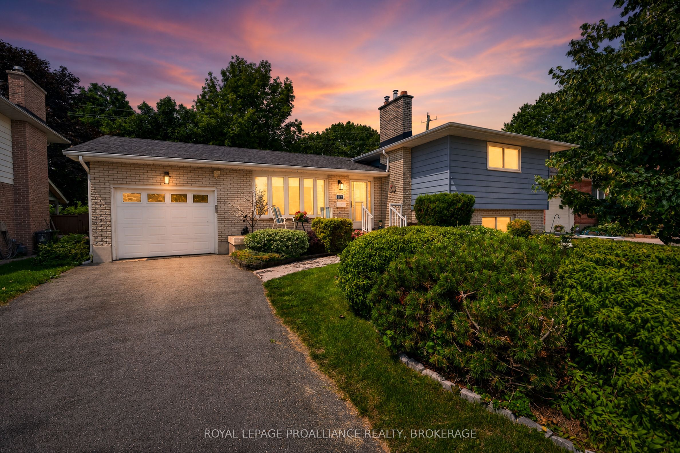 379 Glen Castle Road, Kingston, ON K7M 5V3