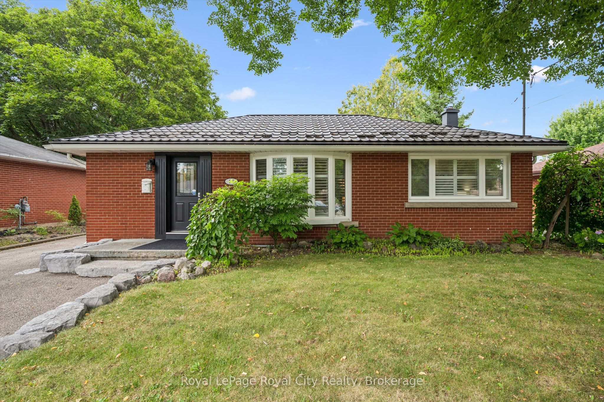 10 Sumac Place, Guelph, ON N1E 1K9