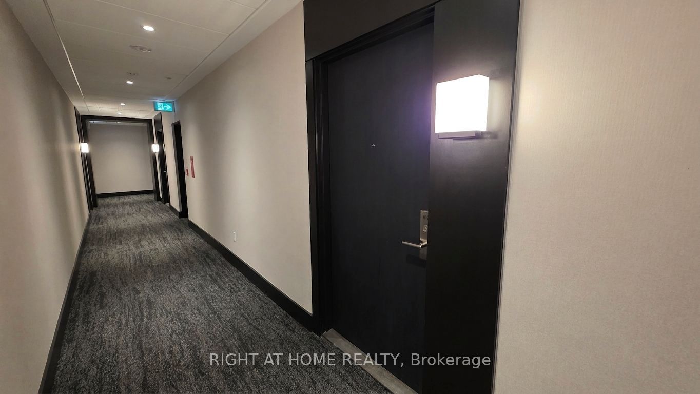 55 Duke Street W 412, Kitchener, ON N2H 0B7 photo 4