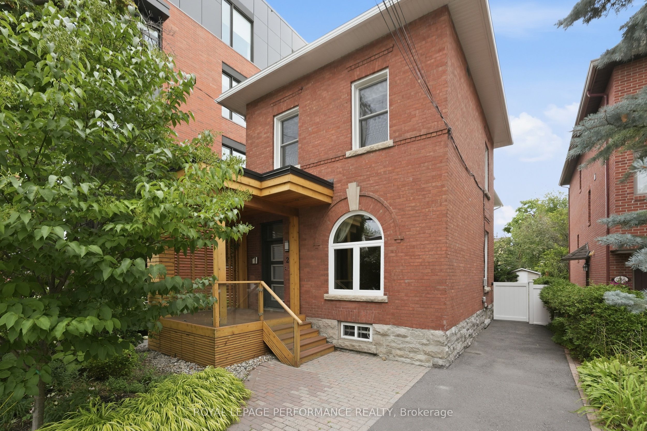 284 Crichton Street, New Edinburgh - Lindenlea, ON K1M 1W4