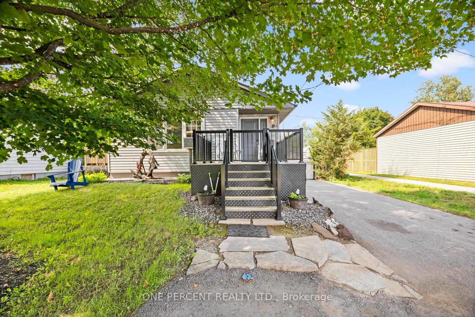 10 Magnolia Street, Highlands East, ON K0L 1M0 photo 2