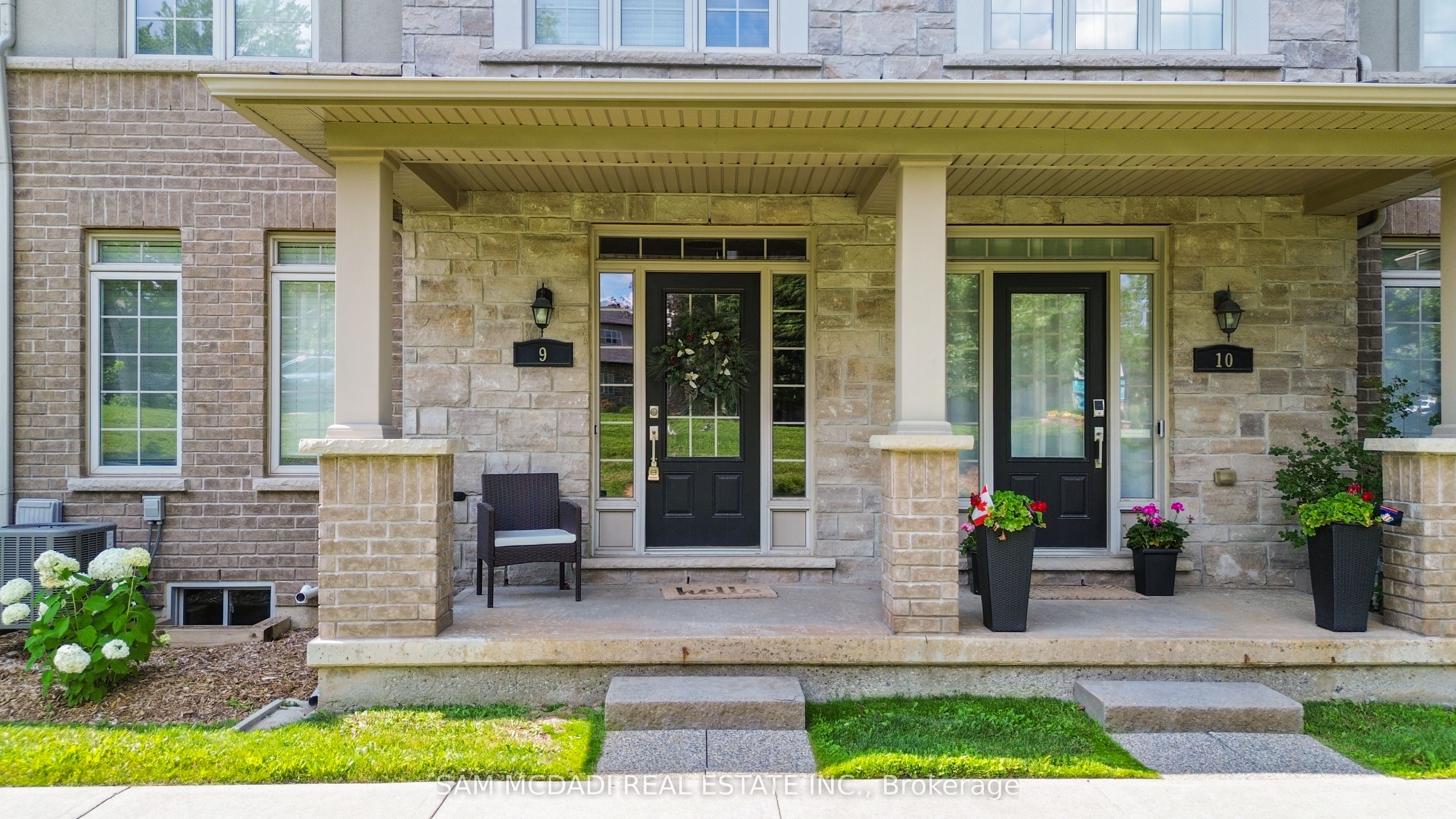 215 Dundas Street E 9, Hamilton, ON L8B 0X2 photo 2