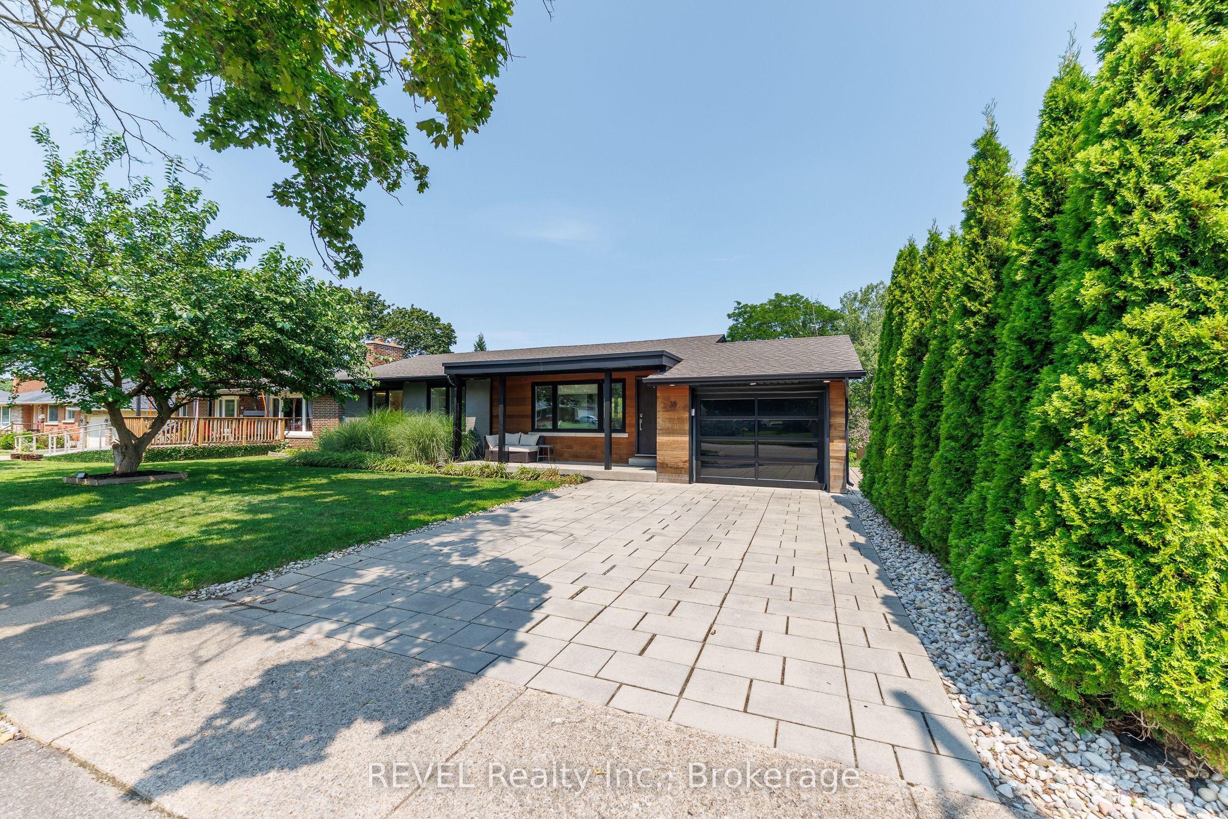 38 BRIARSDALE Drive, St. Catharines, ON L2T 2Z5 photo 3