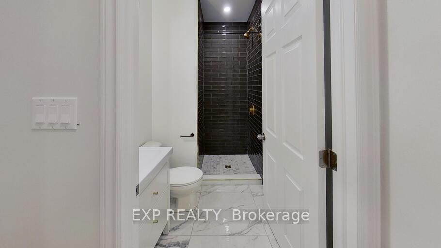 327 Catherine Street C, Ottawa Centre, ON K1R 5T4 photo 2
