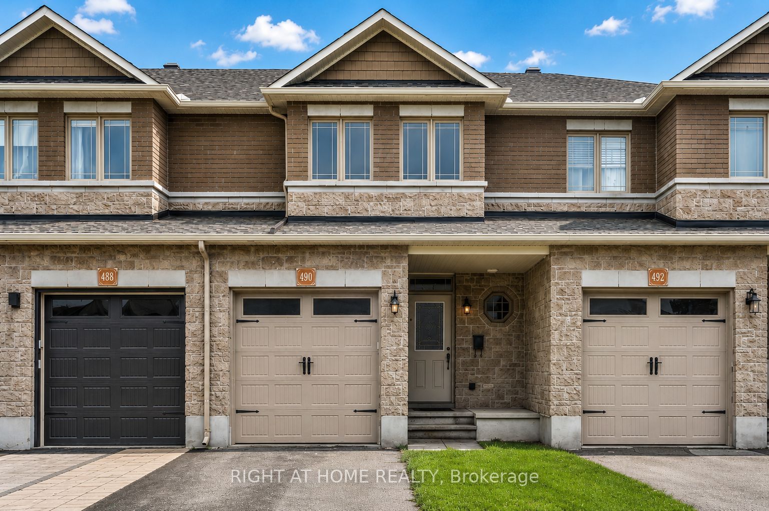 490 Barrick Hill Road, Kanata, ON K2M 0H8