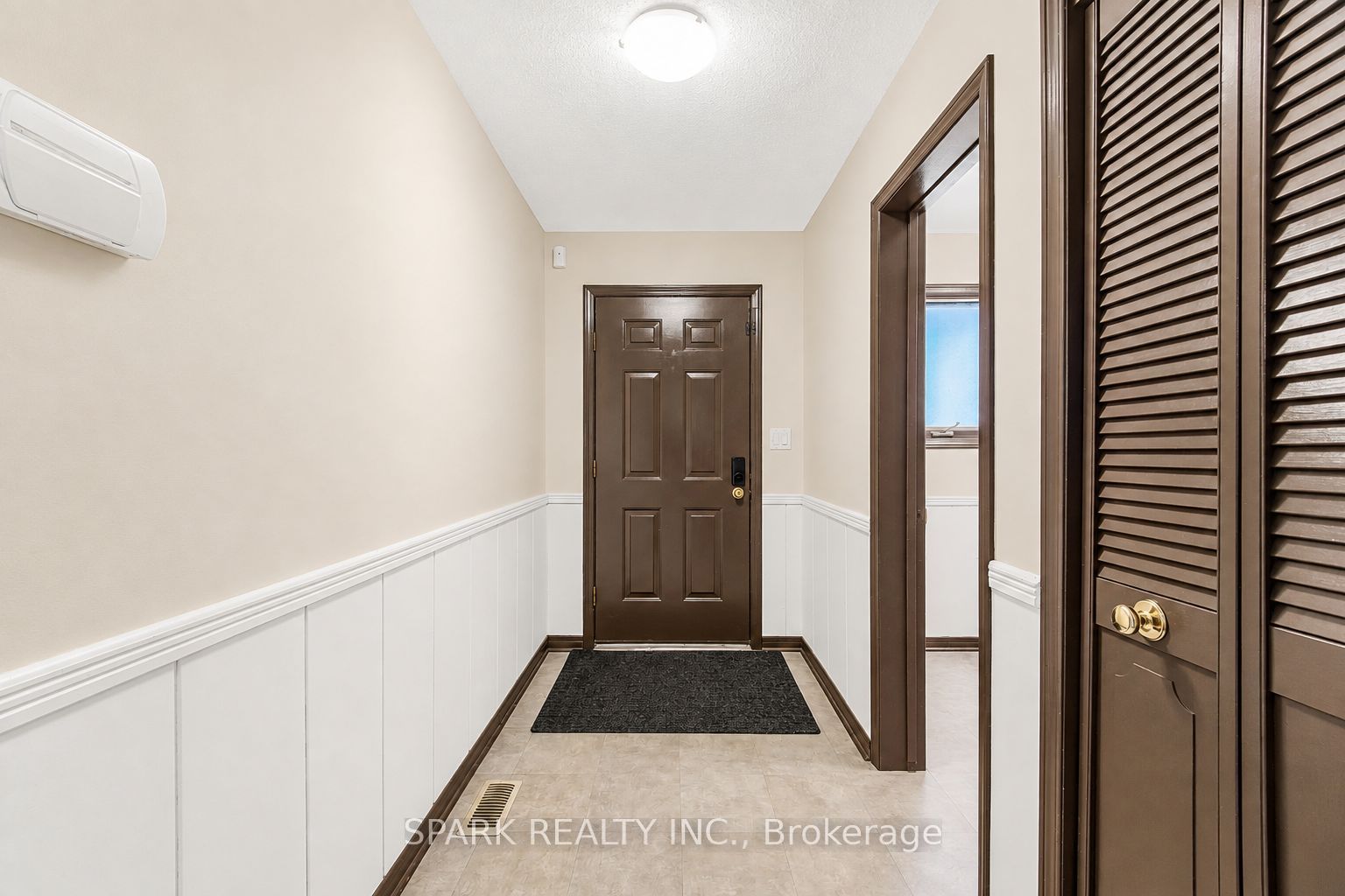 23 Rannie Court, Thorold, ON L2V 4X2 photo 2