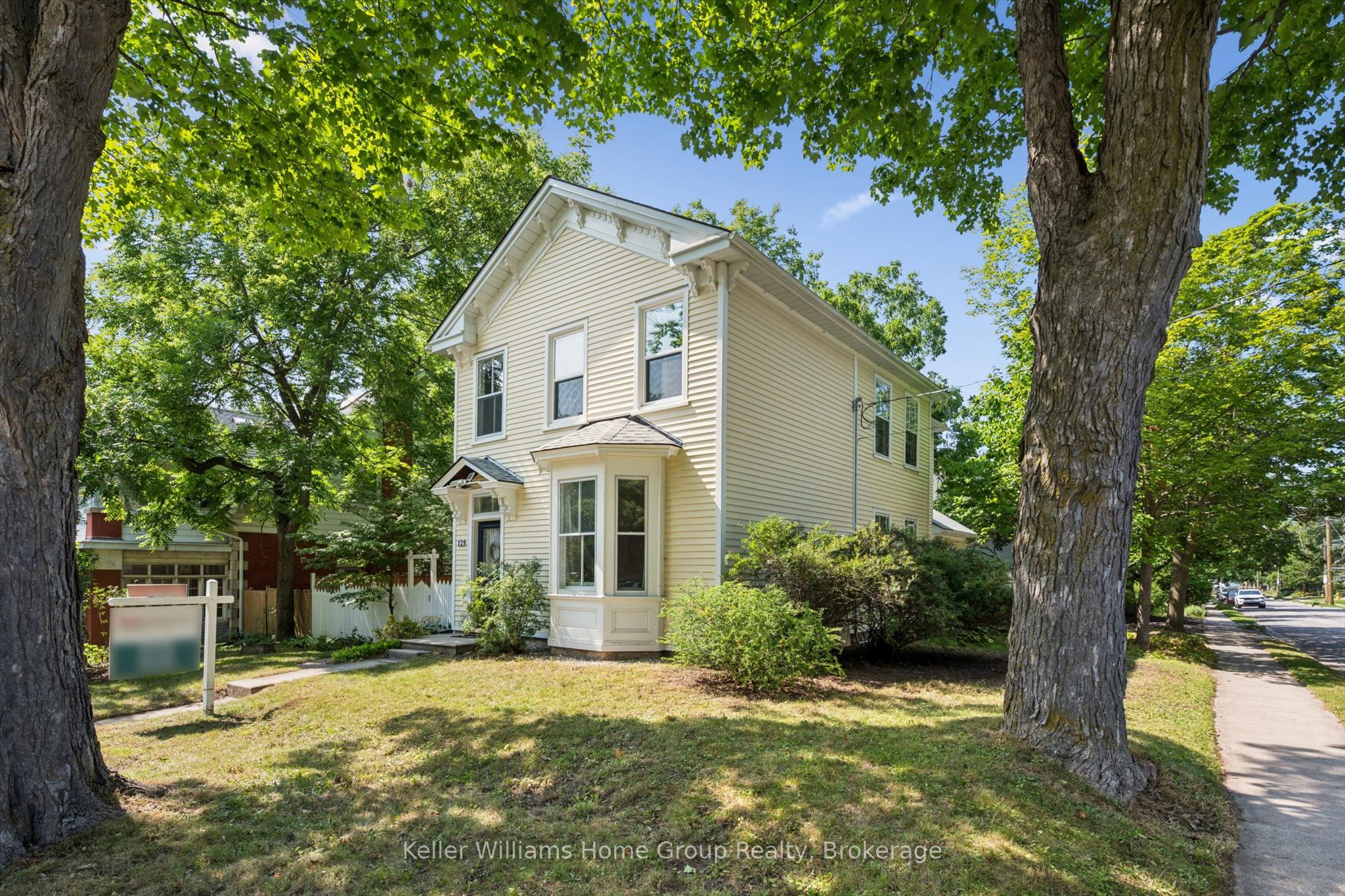 129 Suffolk Street W, Guelph, ON N1H 2J6 photo 4
