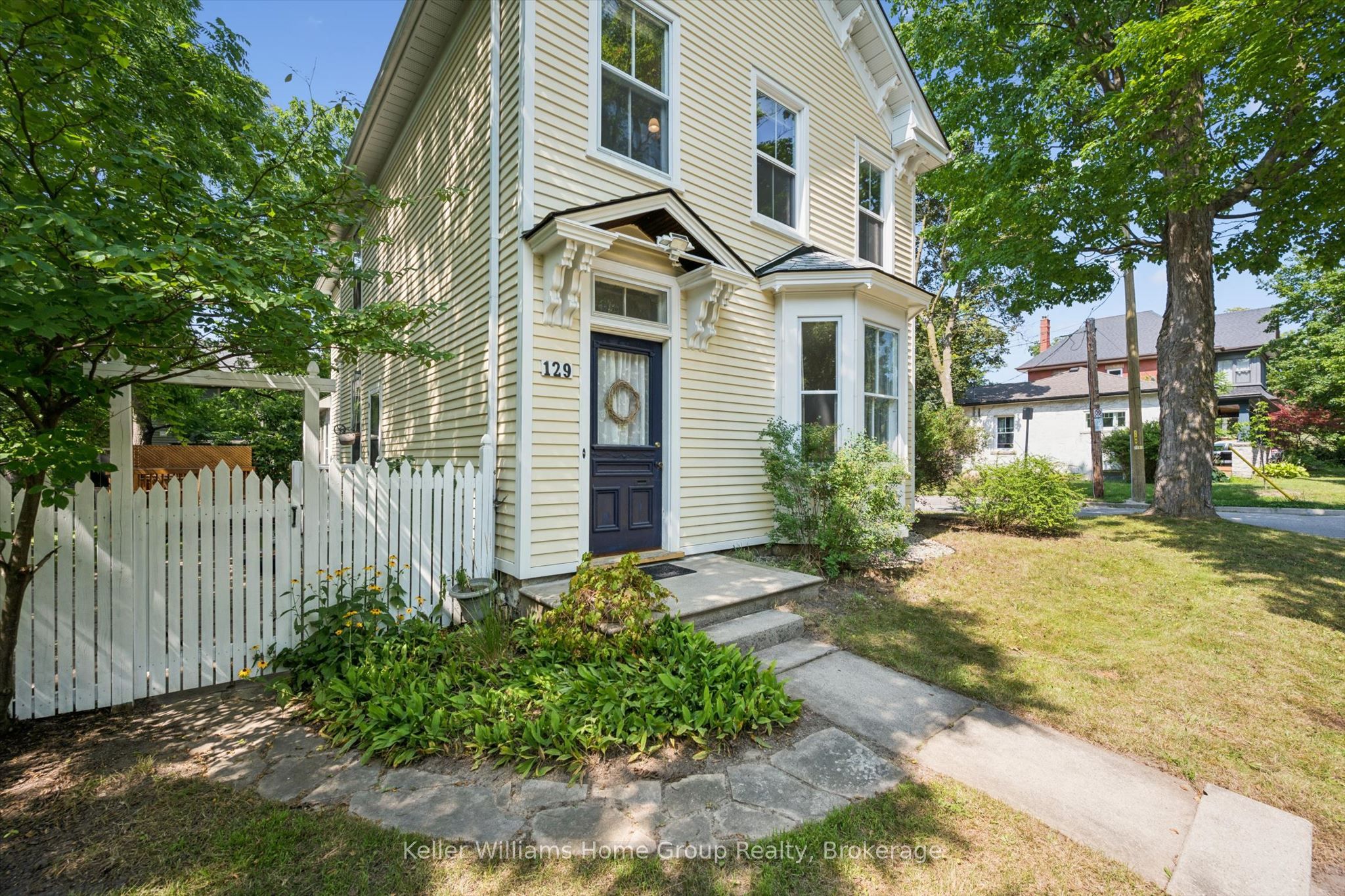 129 Suffolk Street W, Guelph, ON N1H 2J6 photo 5