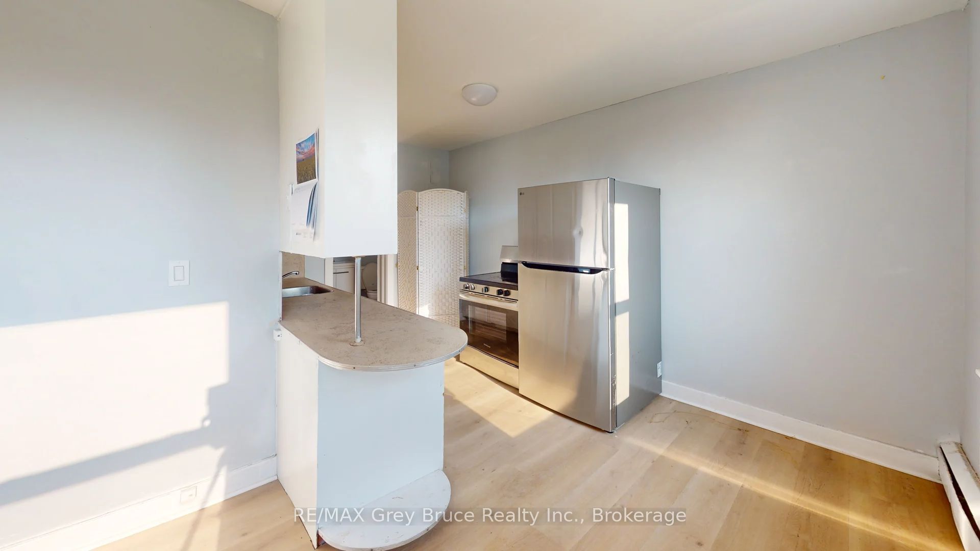 844 2nd Avenue E 4, Owen Sound, ON N4K 2H3 photo 2