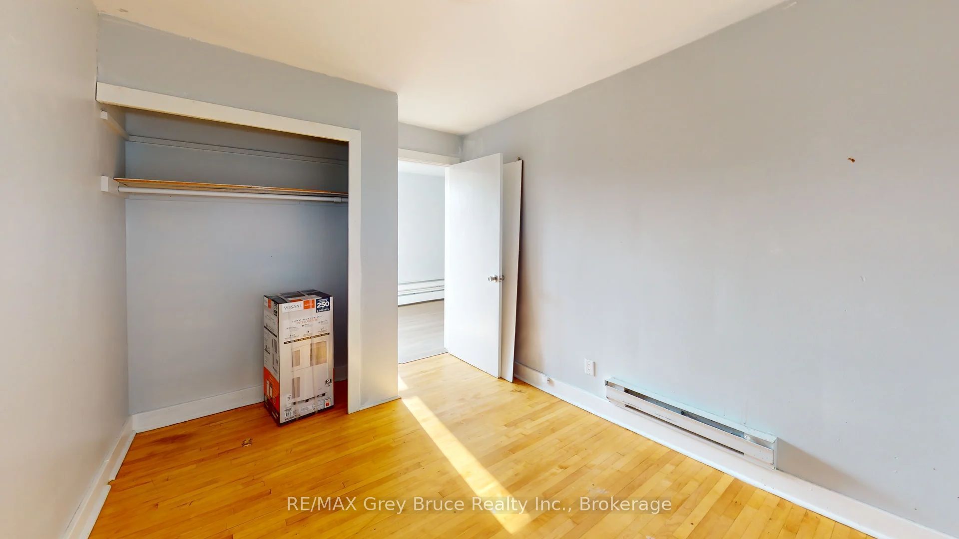 844 2nd Avenue E 4, Owen Sound, ON N4K 2H3 photo 4