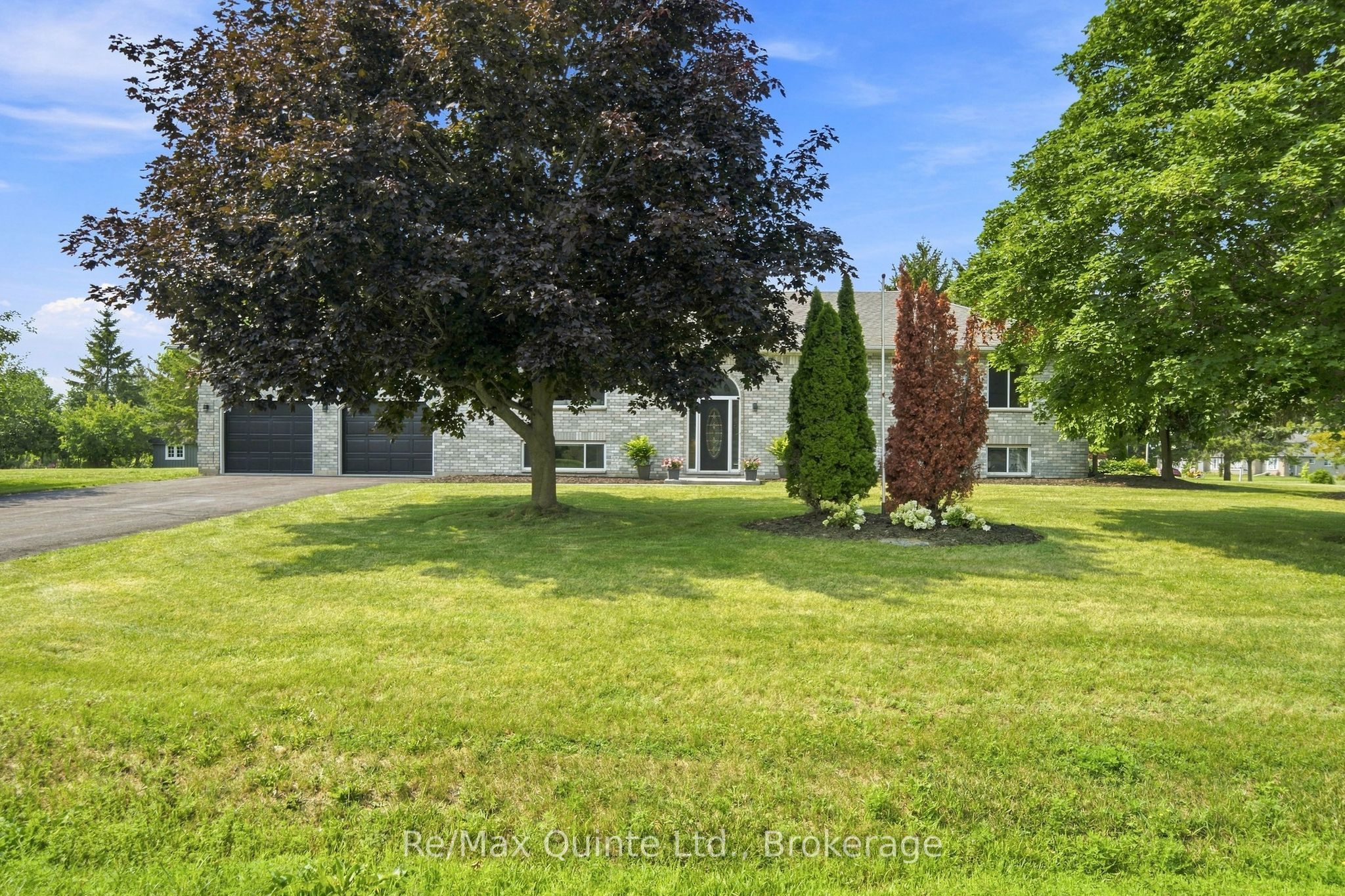 16 Bay Breeze Street, Prince Edward County, ON K8N 0L4 photo 4