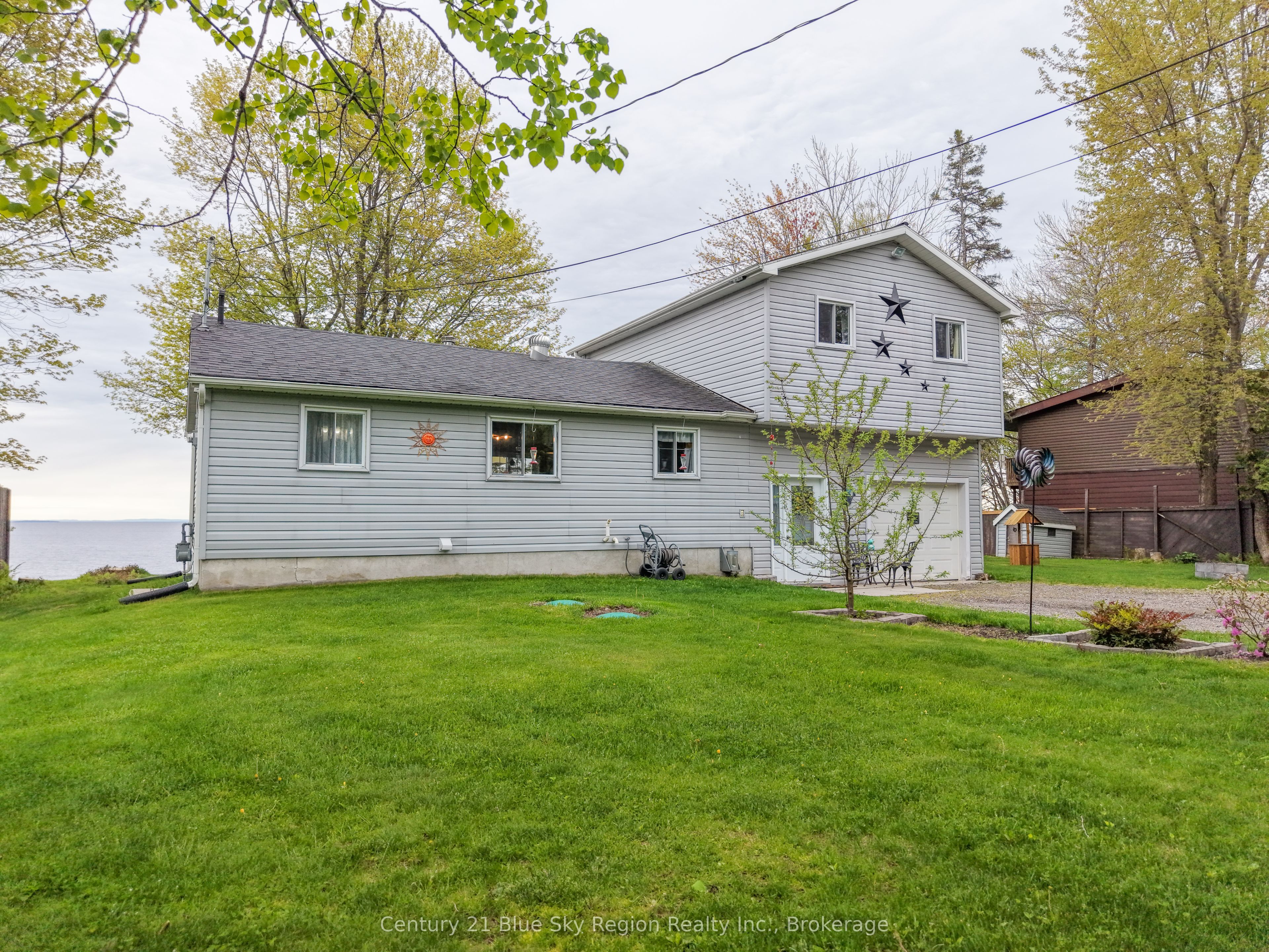 319 Jocko Point Road, North Bay, ON P1B 8G5 photo 2
