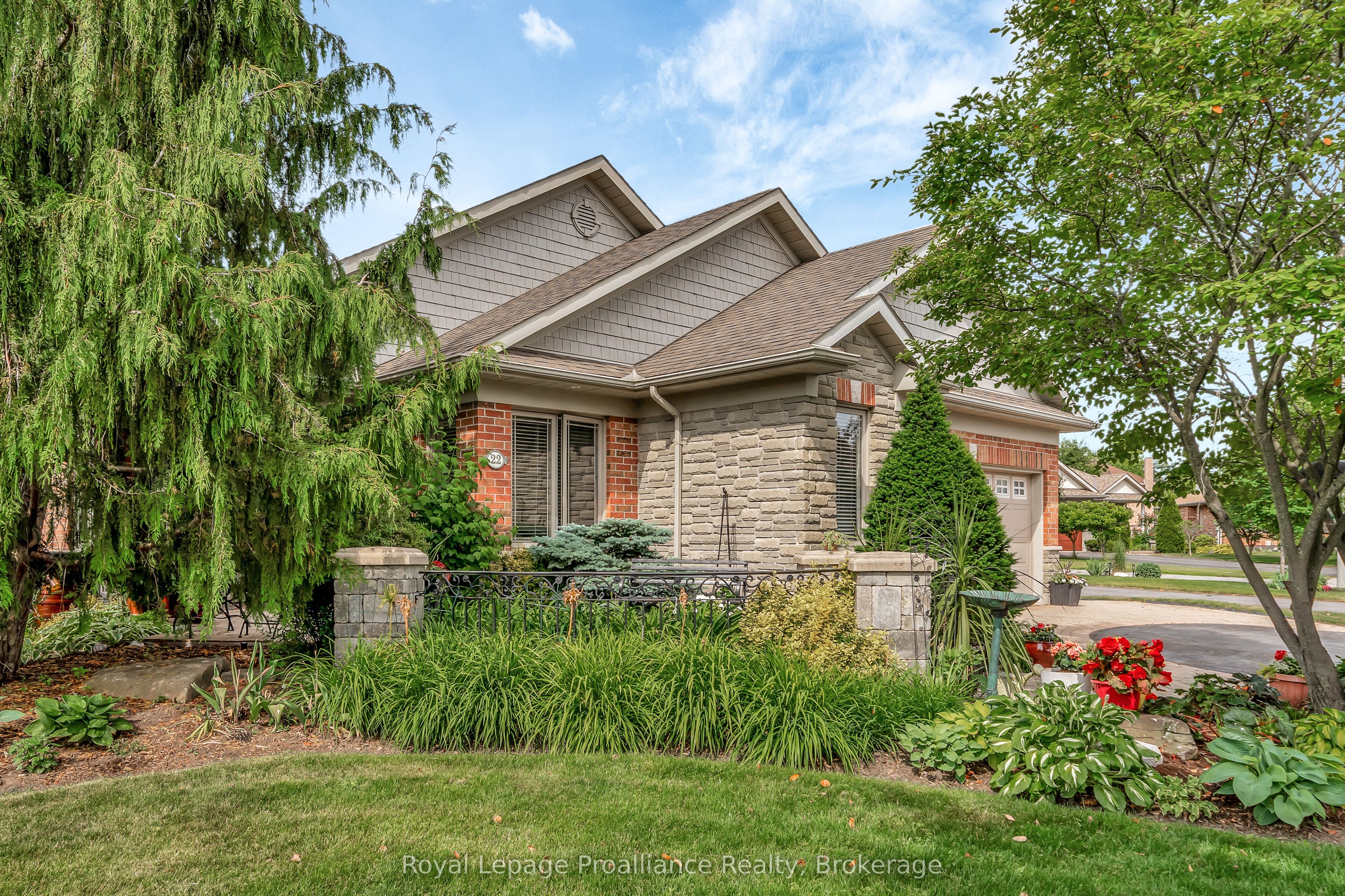 22 Trillium Court, Belleville, ON K8P 5M5