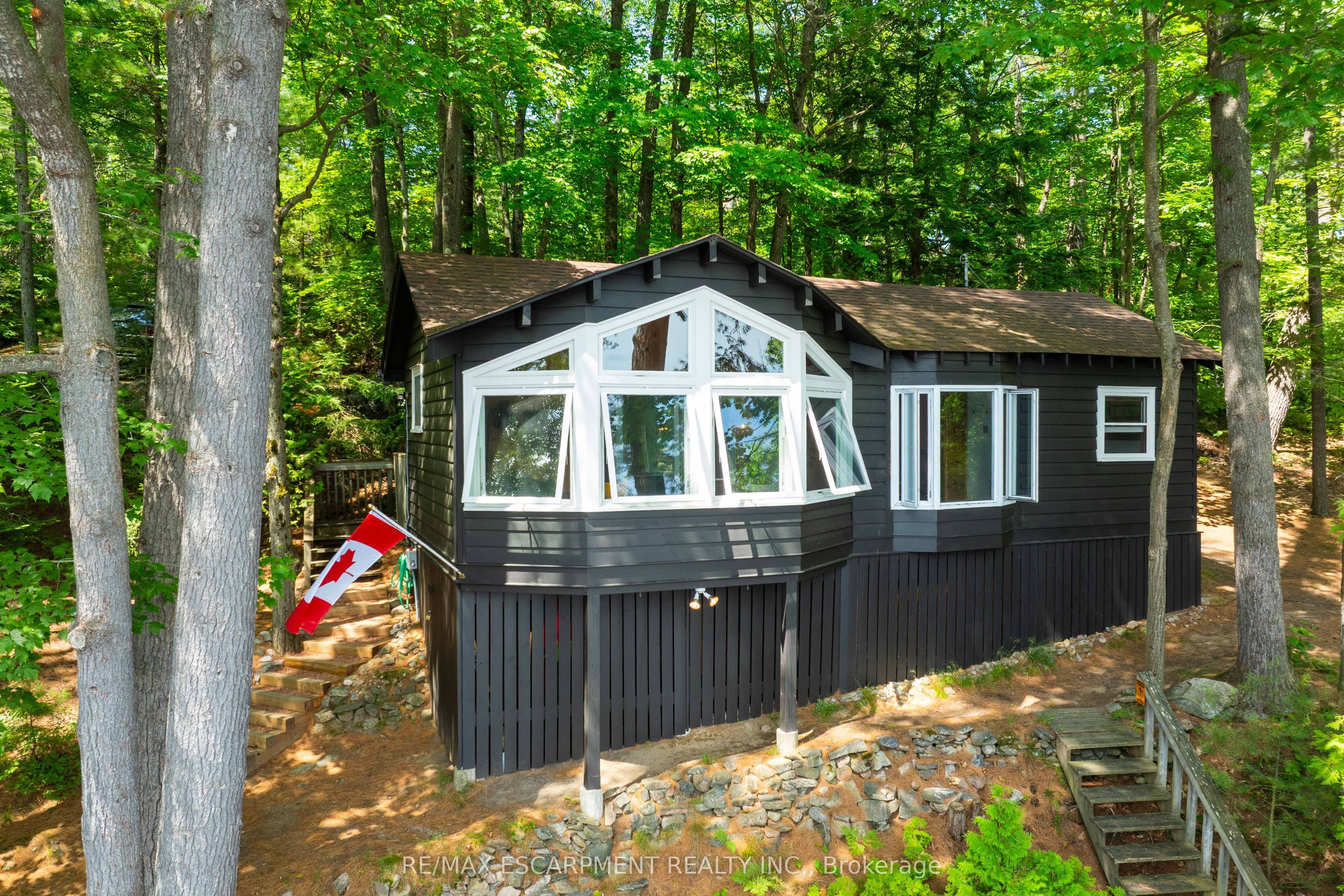 1009 Fogo Street, Muskoka Lakes, ON P0C 1H0