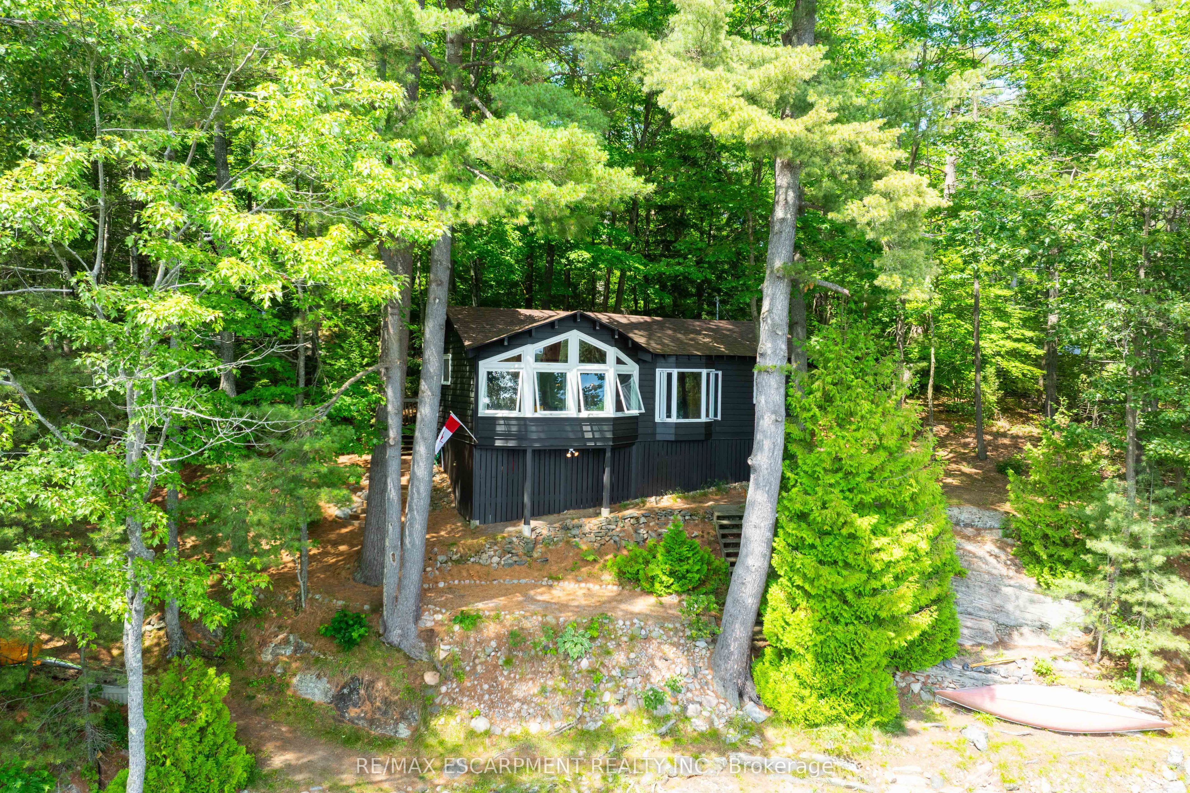 1009 Fogo Street, Muskoka Lakes, ON P0C 1H0 photo 2