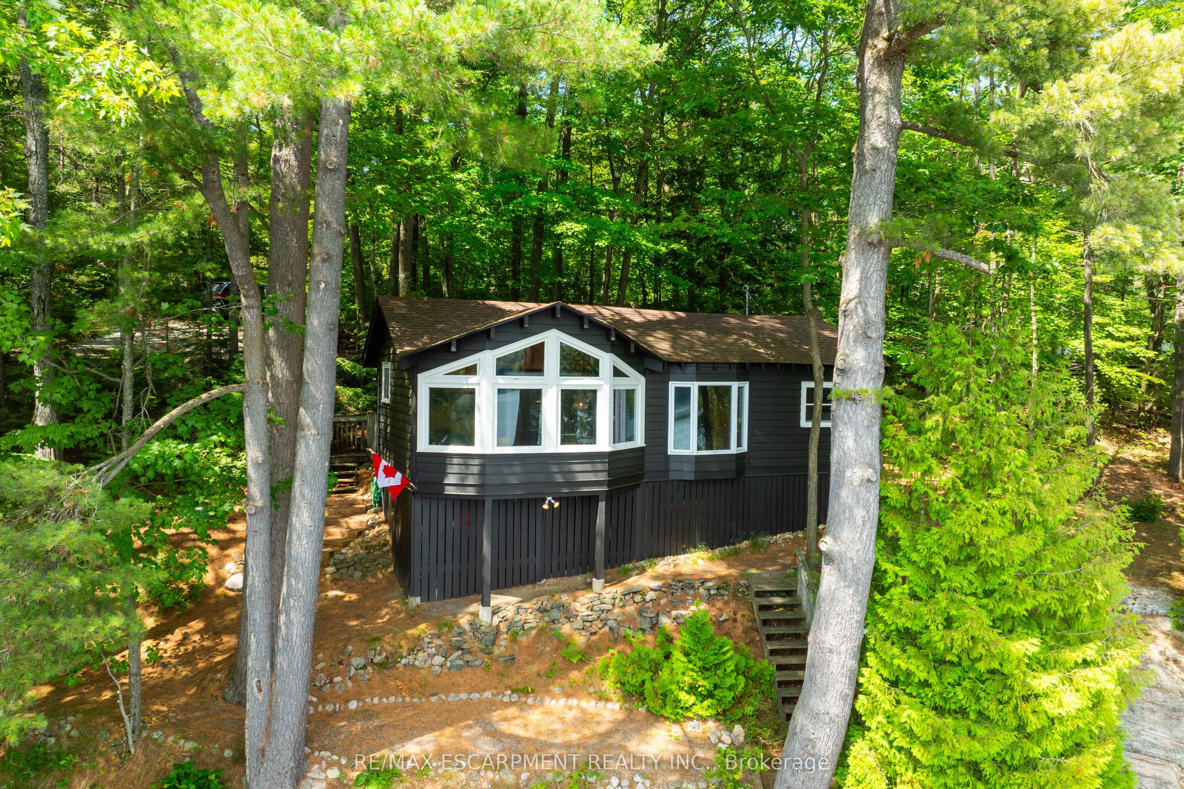1009 Fogo Street, Muskoka Lakes, ON P0C 1H0 photo 3