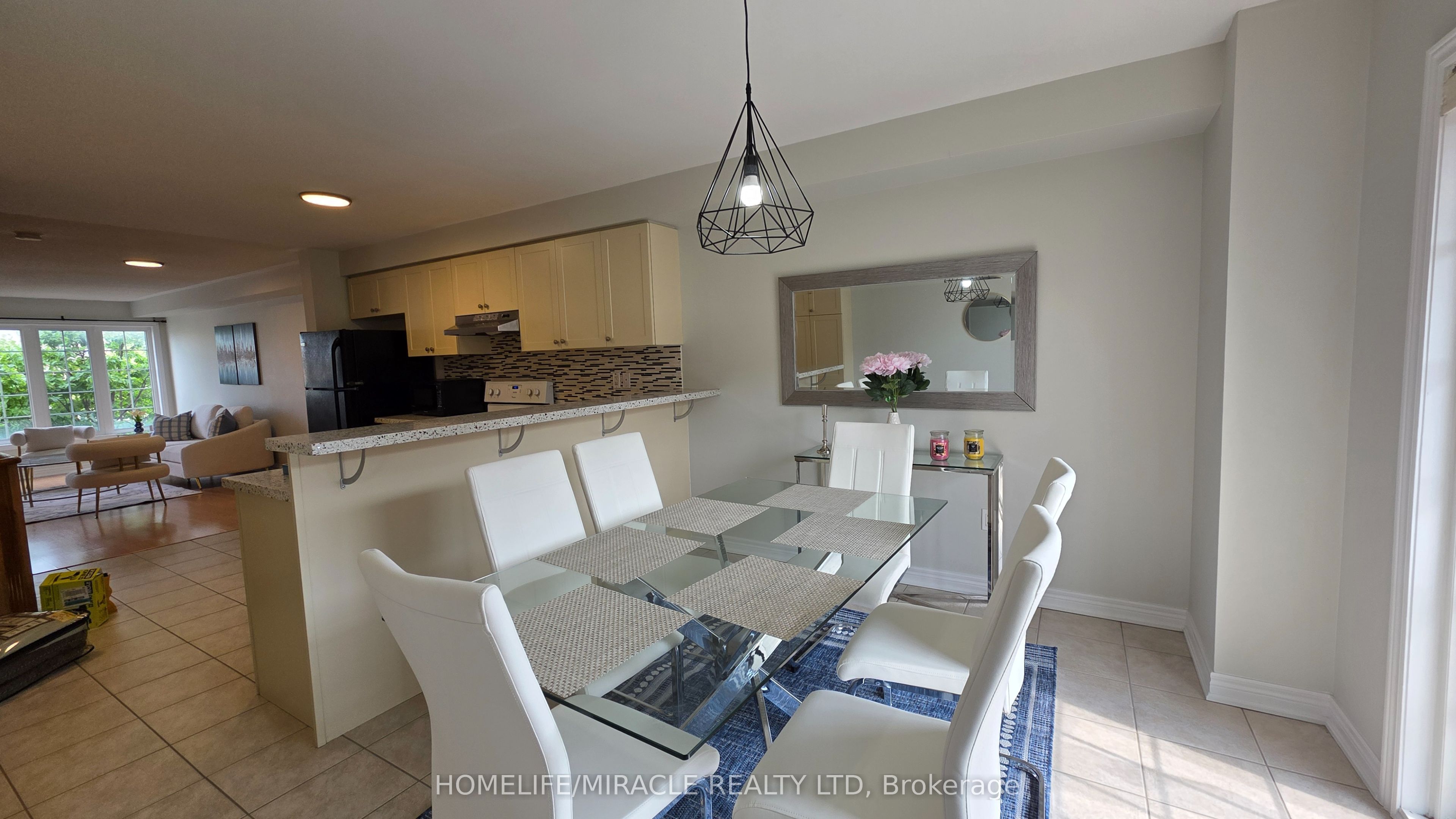 32 Mowat Boulevard 38, Kitchener, ON N2E 1X4 photo 5