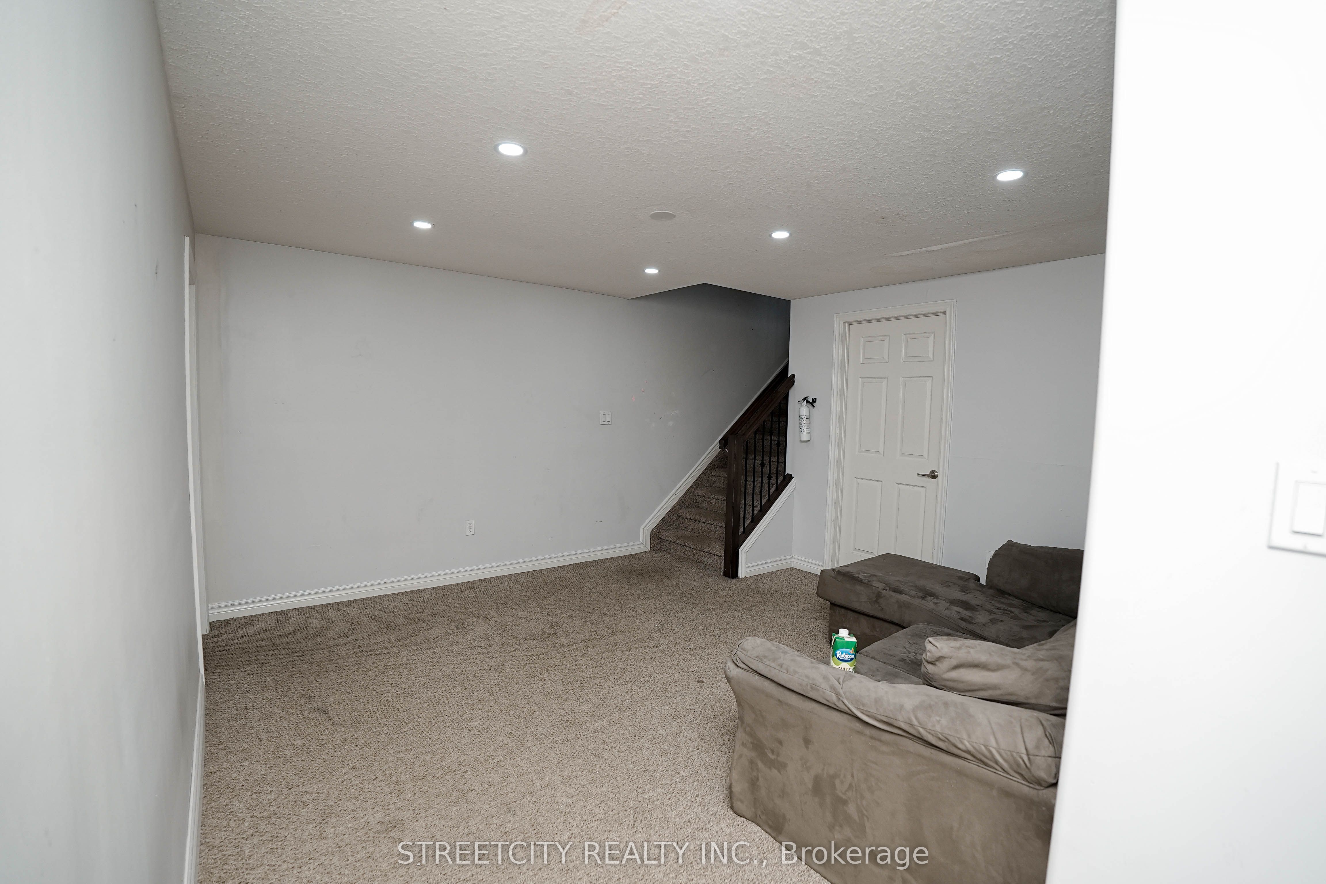 1430 Highbury Avenue N 5, London East, ON N5Y 6M4 photo 5