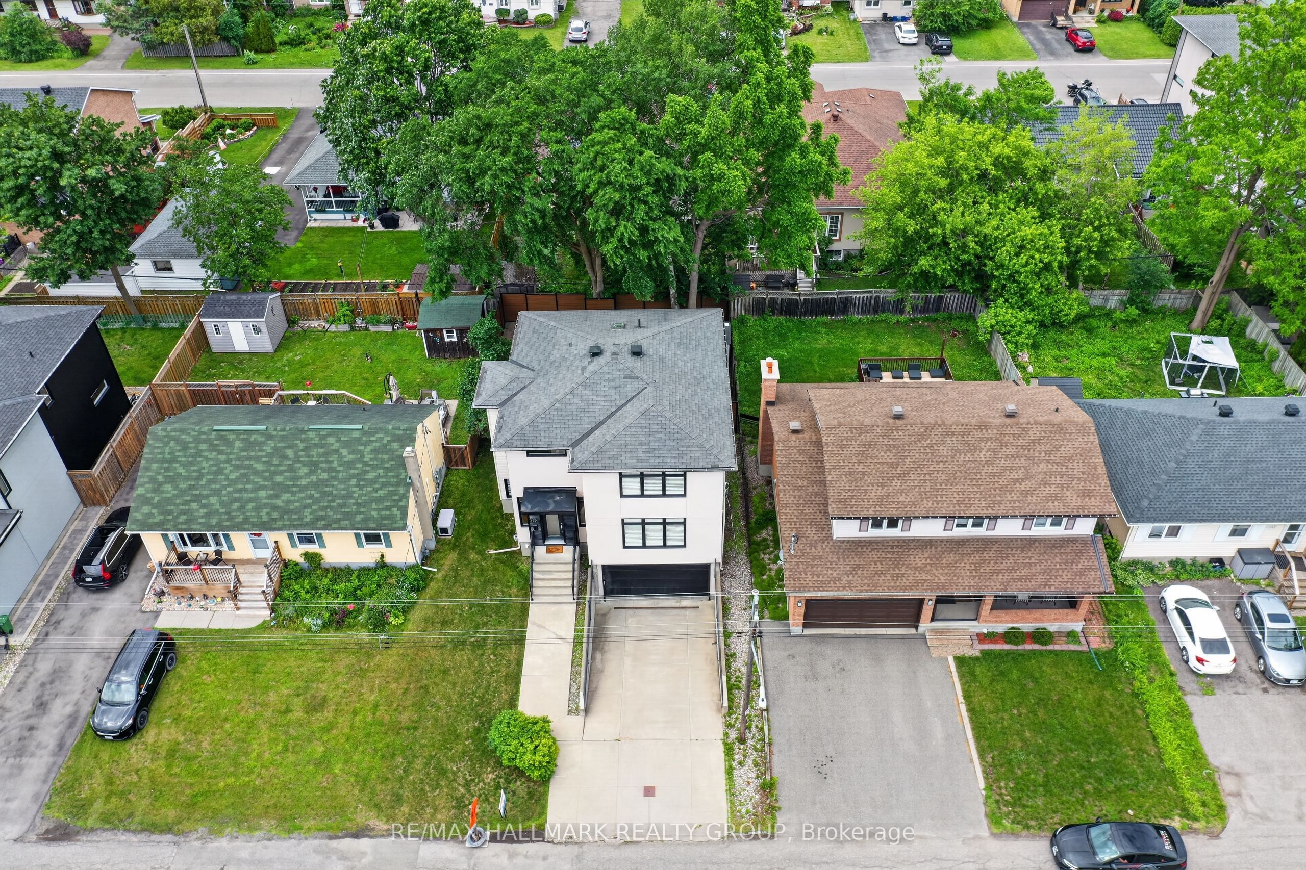 1559 Queensdale Avenue, Blossom Park - Airport and Area, ON K1T 1J3 photo 2
