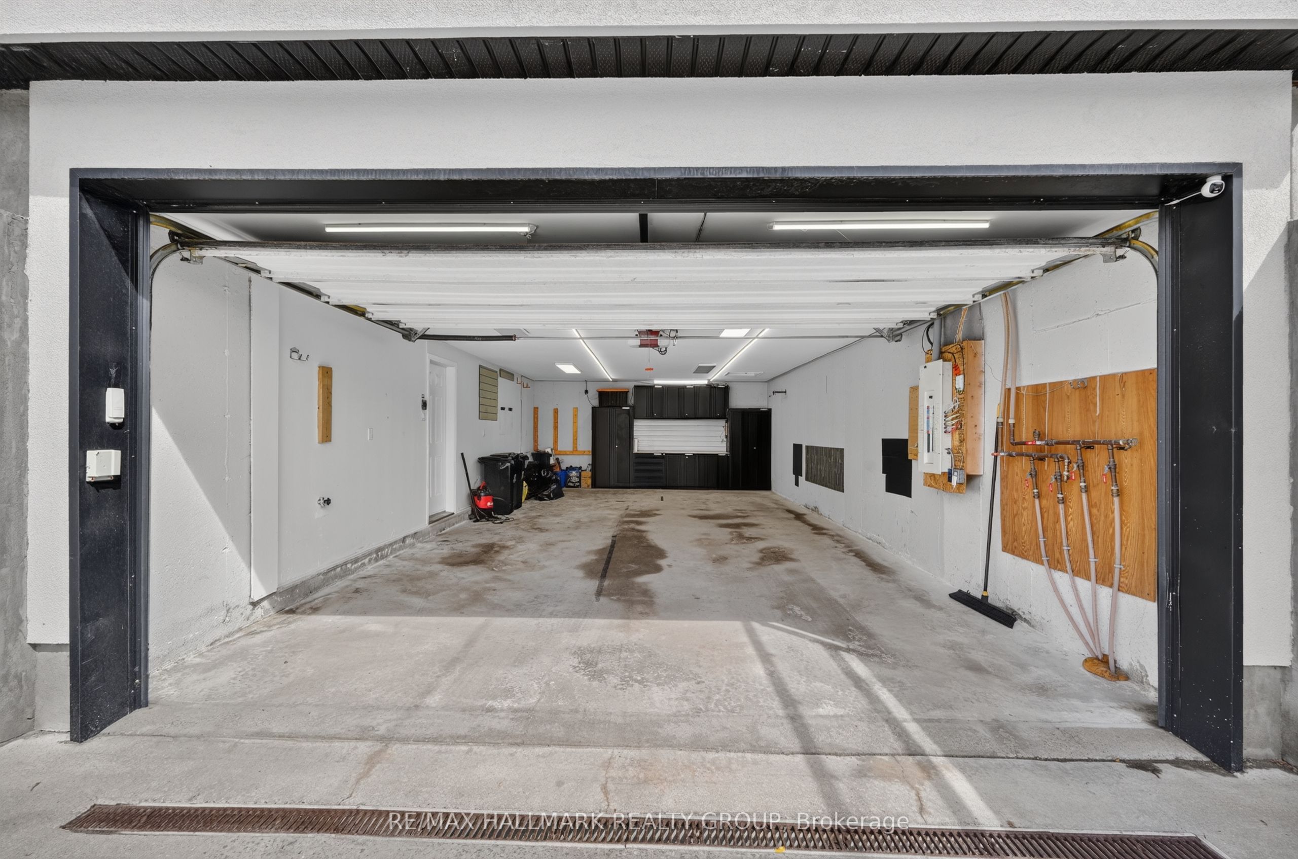 1559 Queensdale Avenue, Blossom Park - Airport and Area, ON K1T 1J3 photo 5