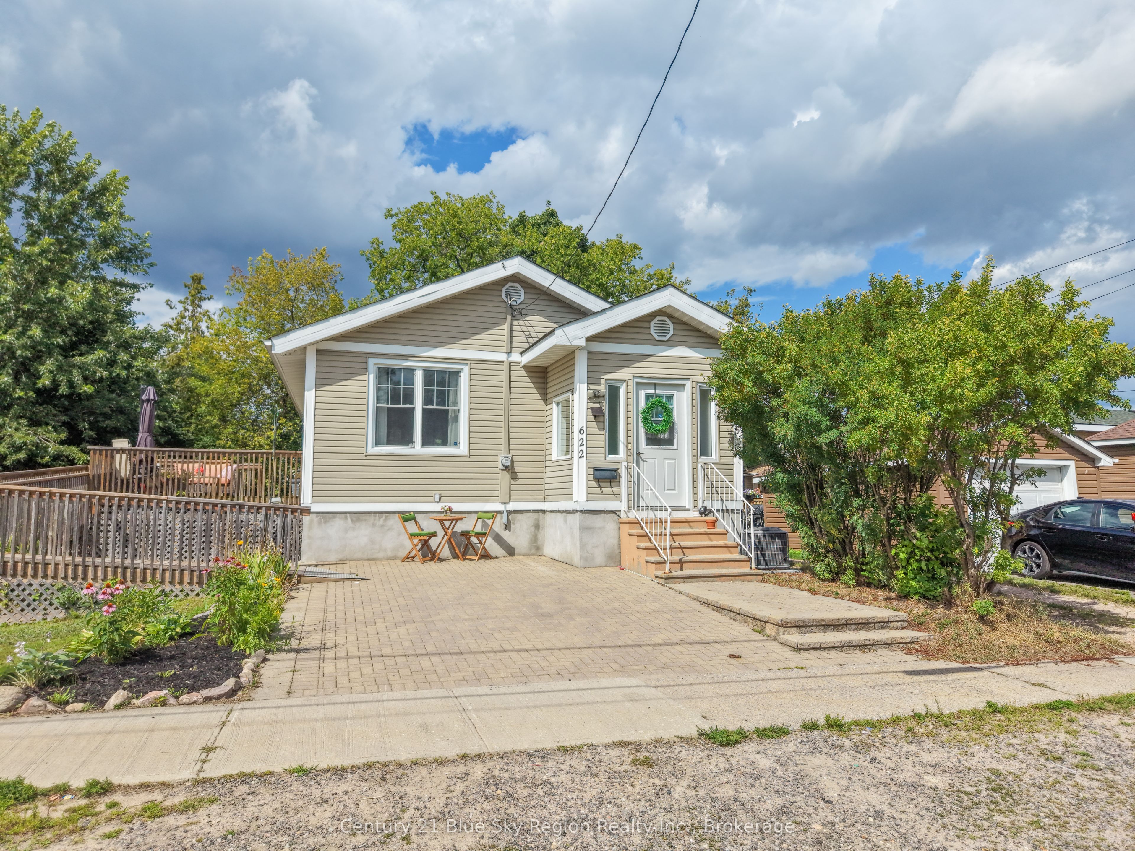 622 Reynolds Street, North Bay, ON P1B 5C2
