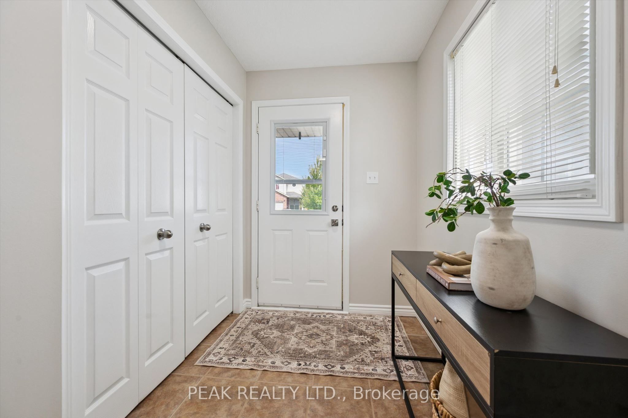 166 Windflower Drive, Kitchener, ON N2E 3T2 photo 5