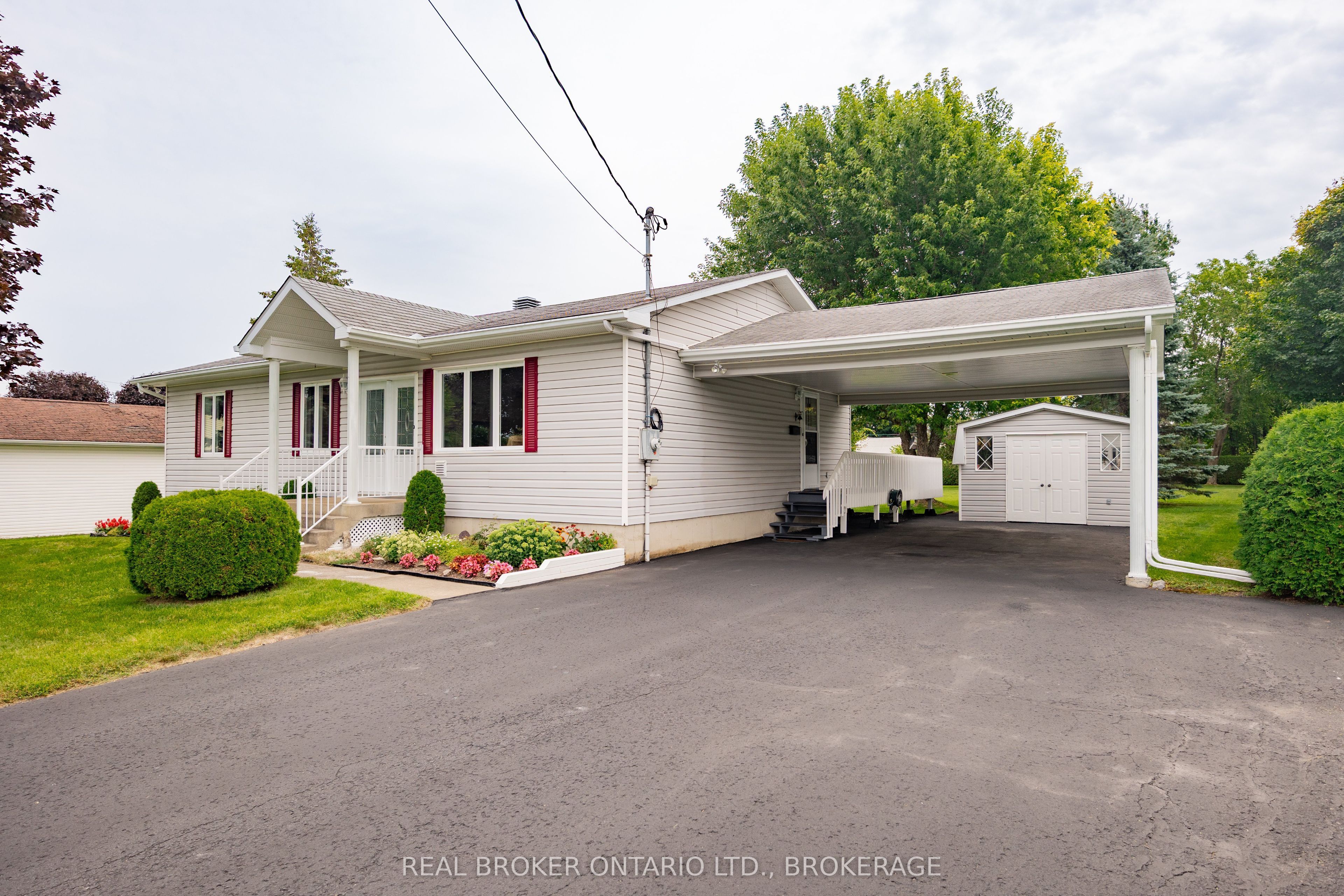 20392 Roy Crescent, South Glengarry, ON K0C 1L0 photo 4