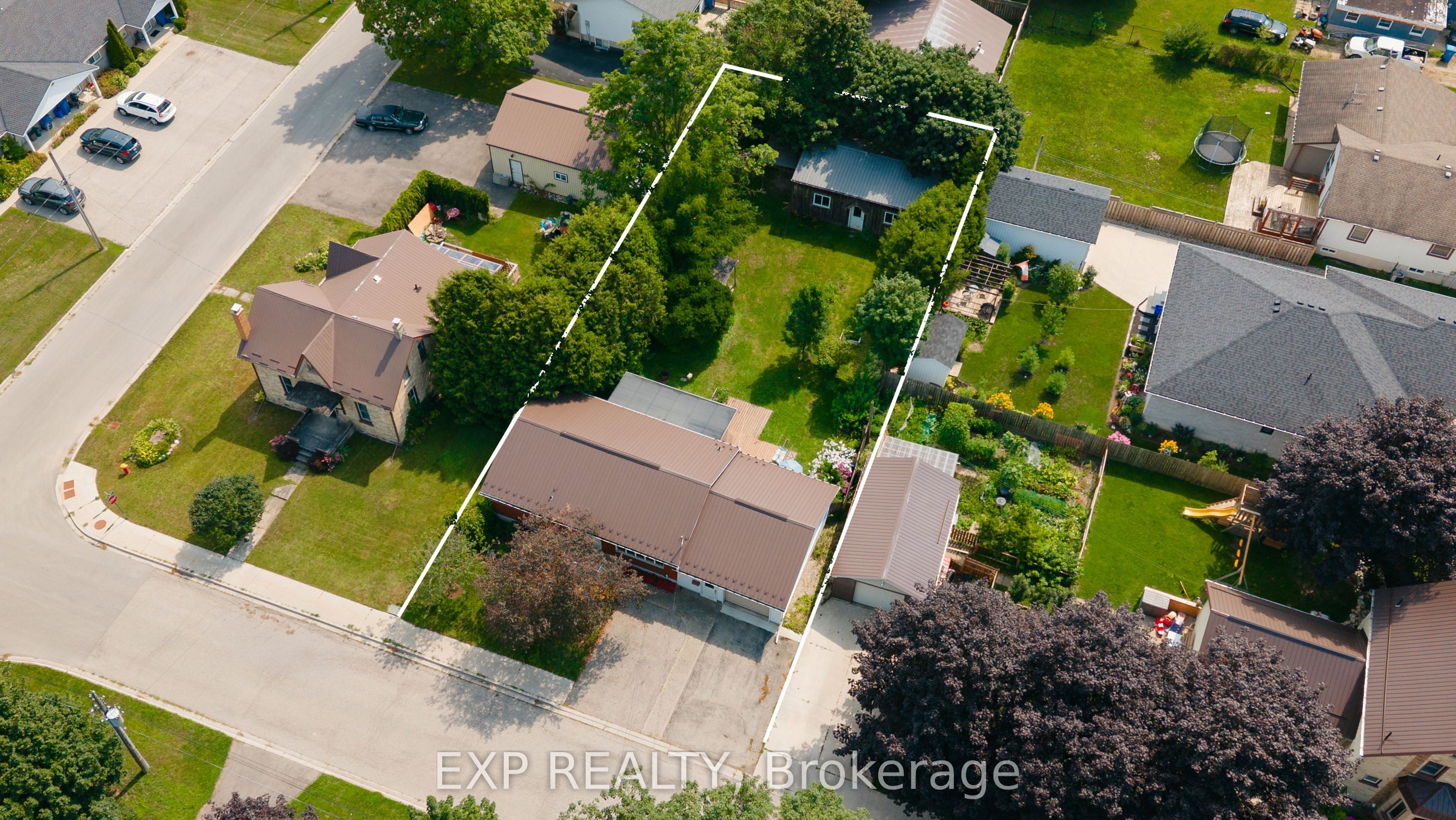 250 Albert Street, Minto, ON N0G 2P0
