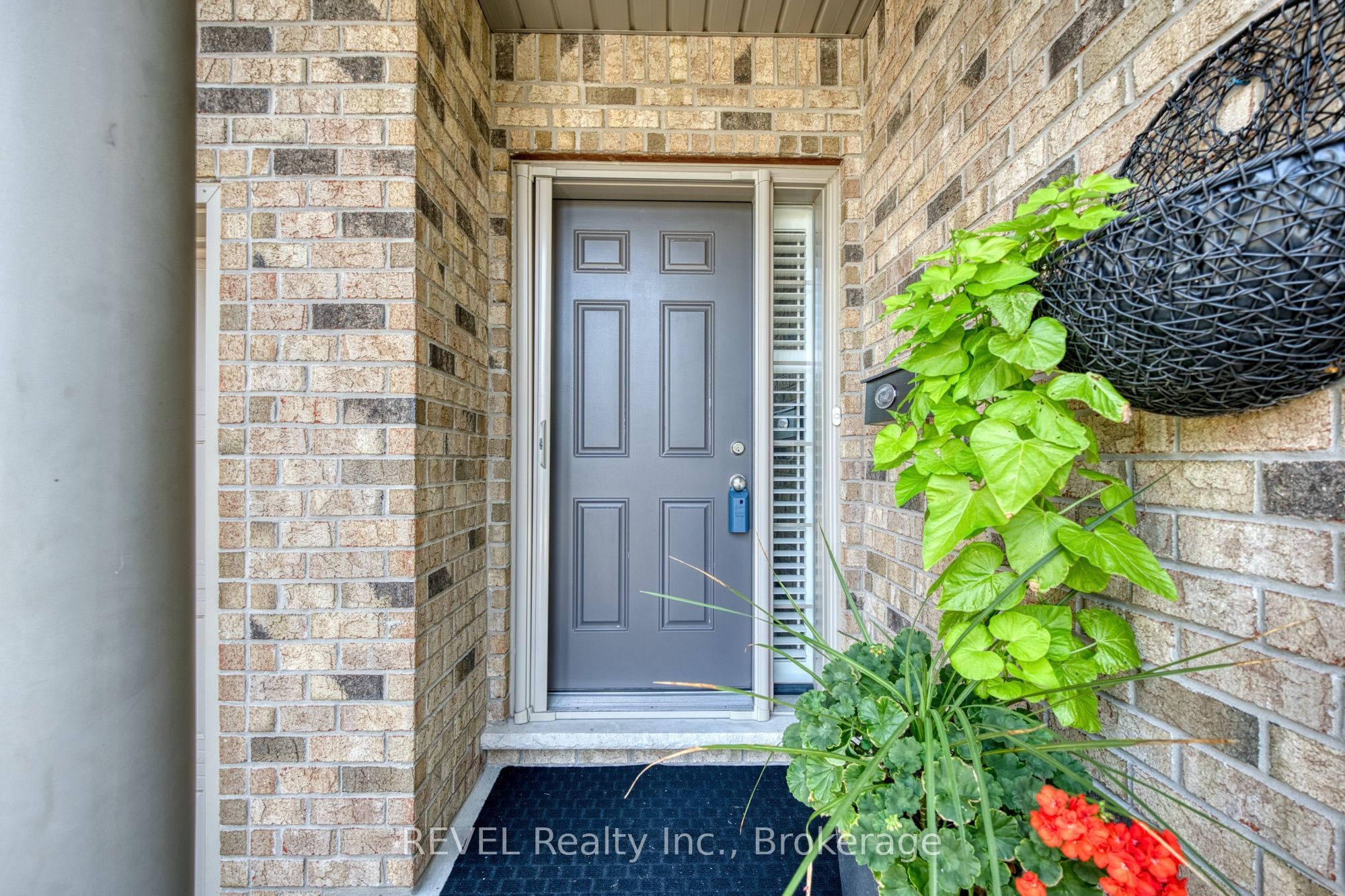 4399 Montrose Road 3, Niagara Falls, ON L2H 1K1 photo 2