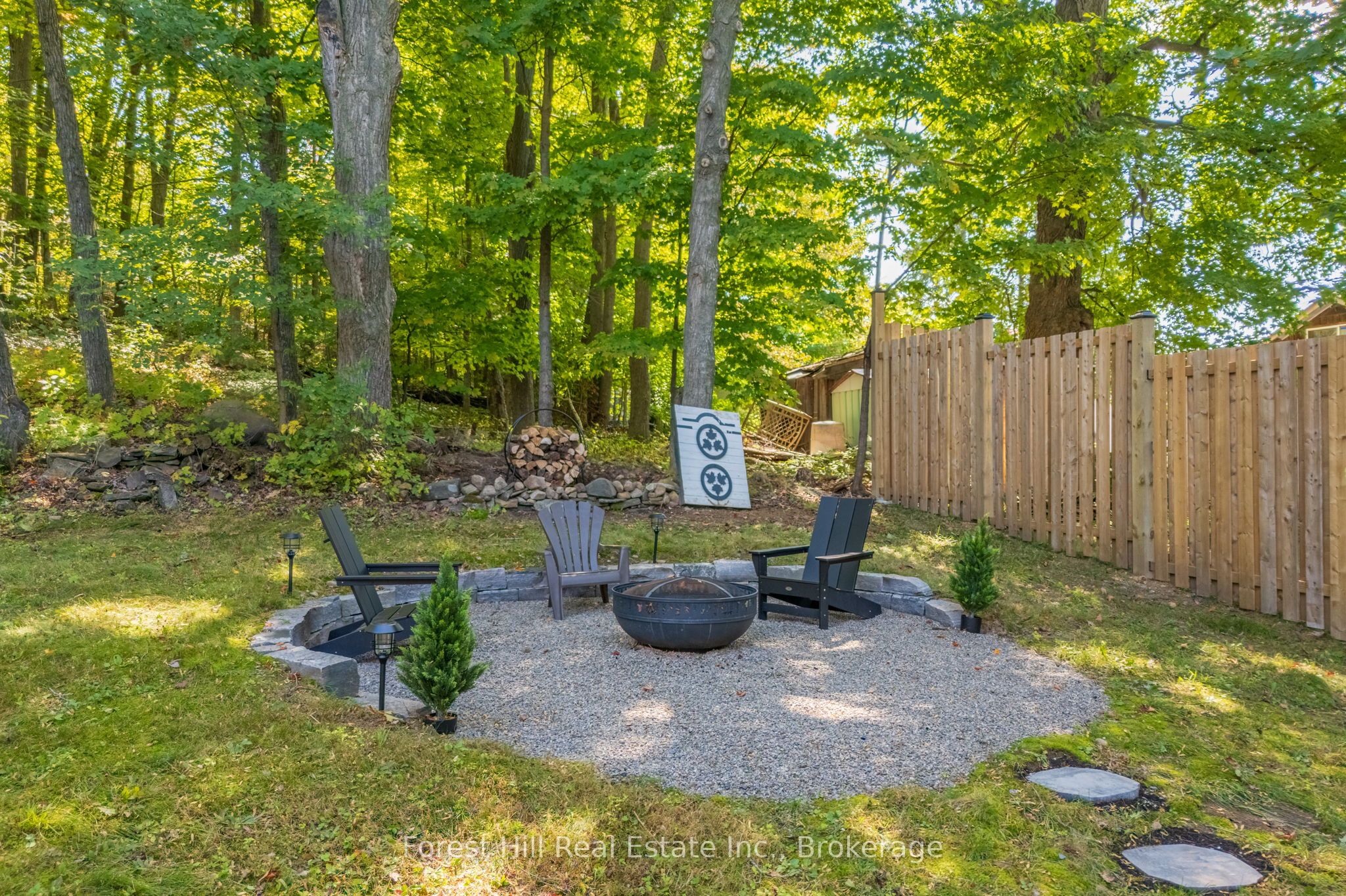 1 Maplecrest Court, Huntsville, ON P1H 1G2 photo 2