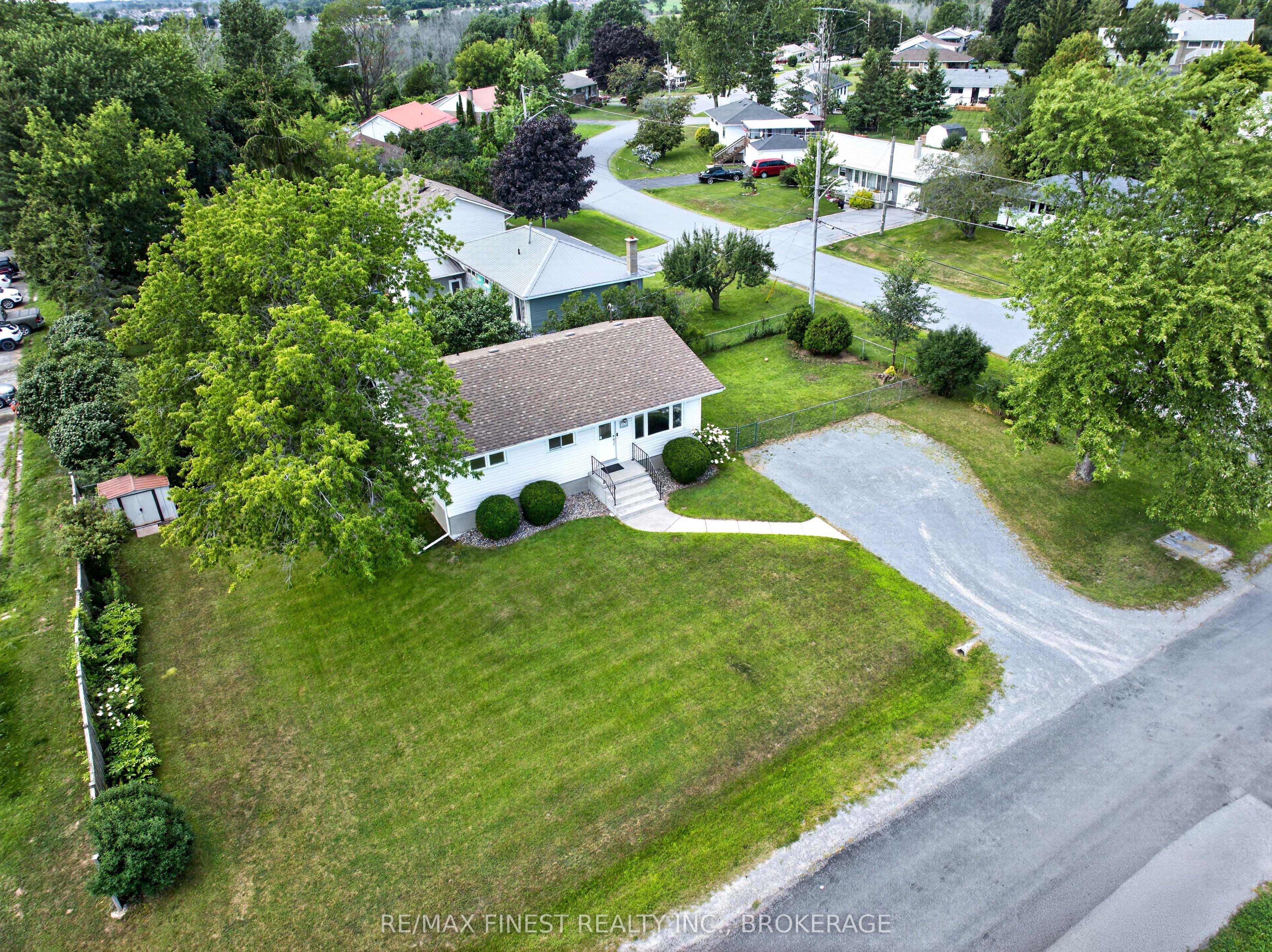183 Westbury Avenue, Loyalist, ON K0H 1G0 photo 3