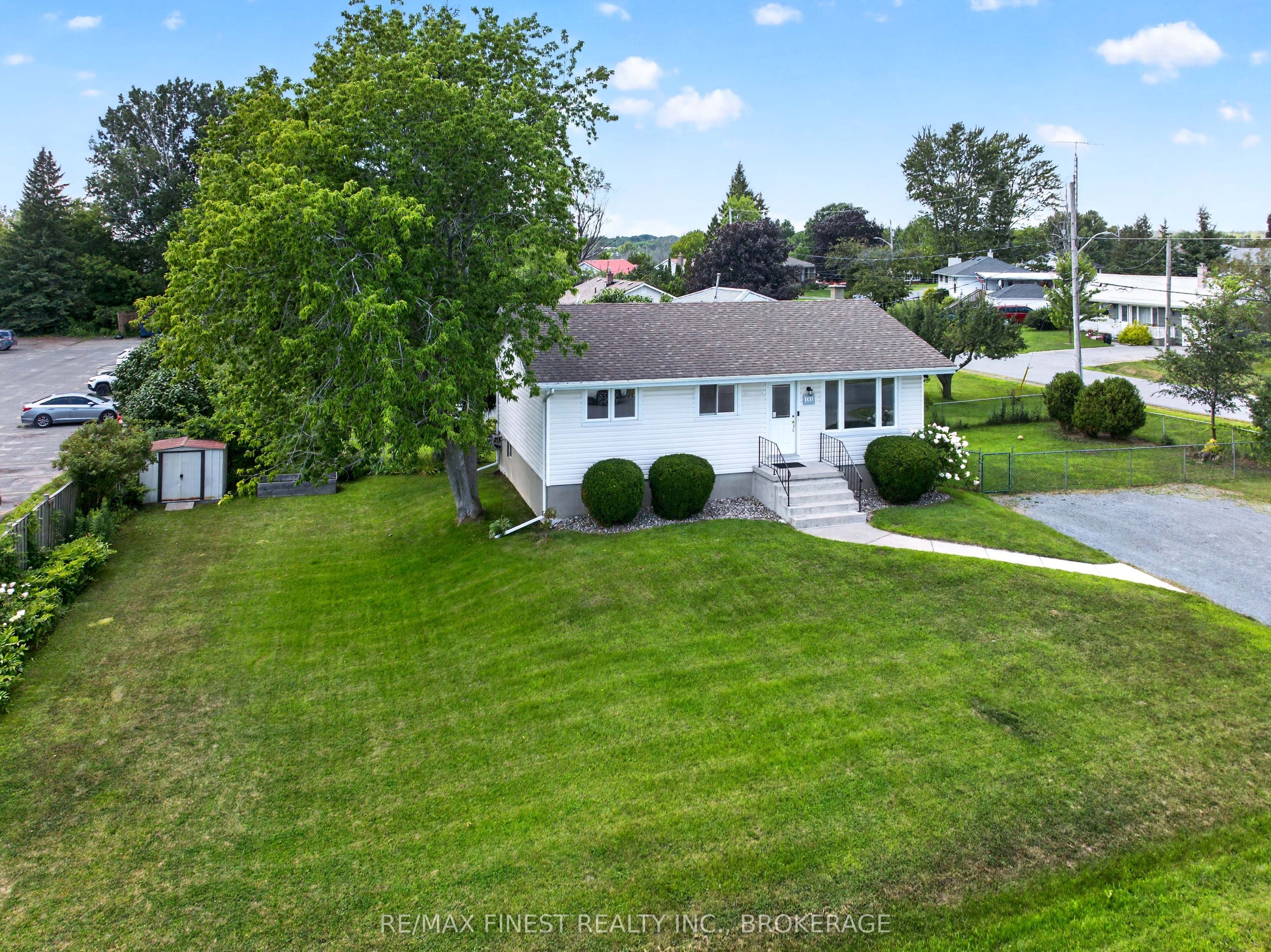 183 Westbury Avenue, Loyalist, ON K0H 1G0 photo 5