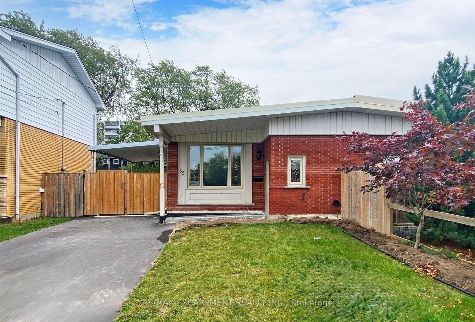 65 FIELDING Crescent UPPER, Hamilton, ON L8V 2P3 photo 2