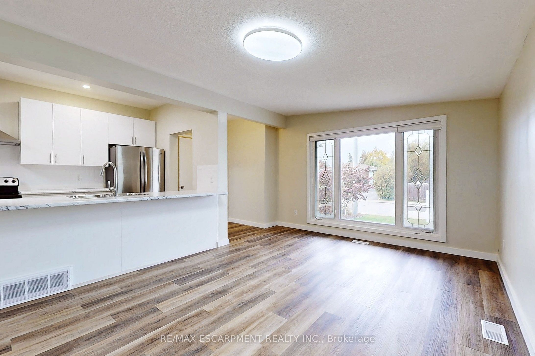 65 FIELDING Crescent UPPER, Hamilton, ON L8V 2P3 photo 3