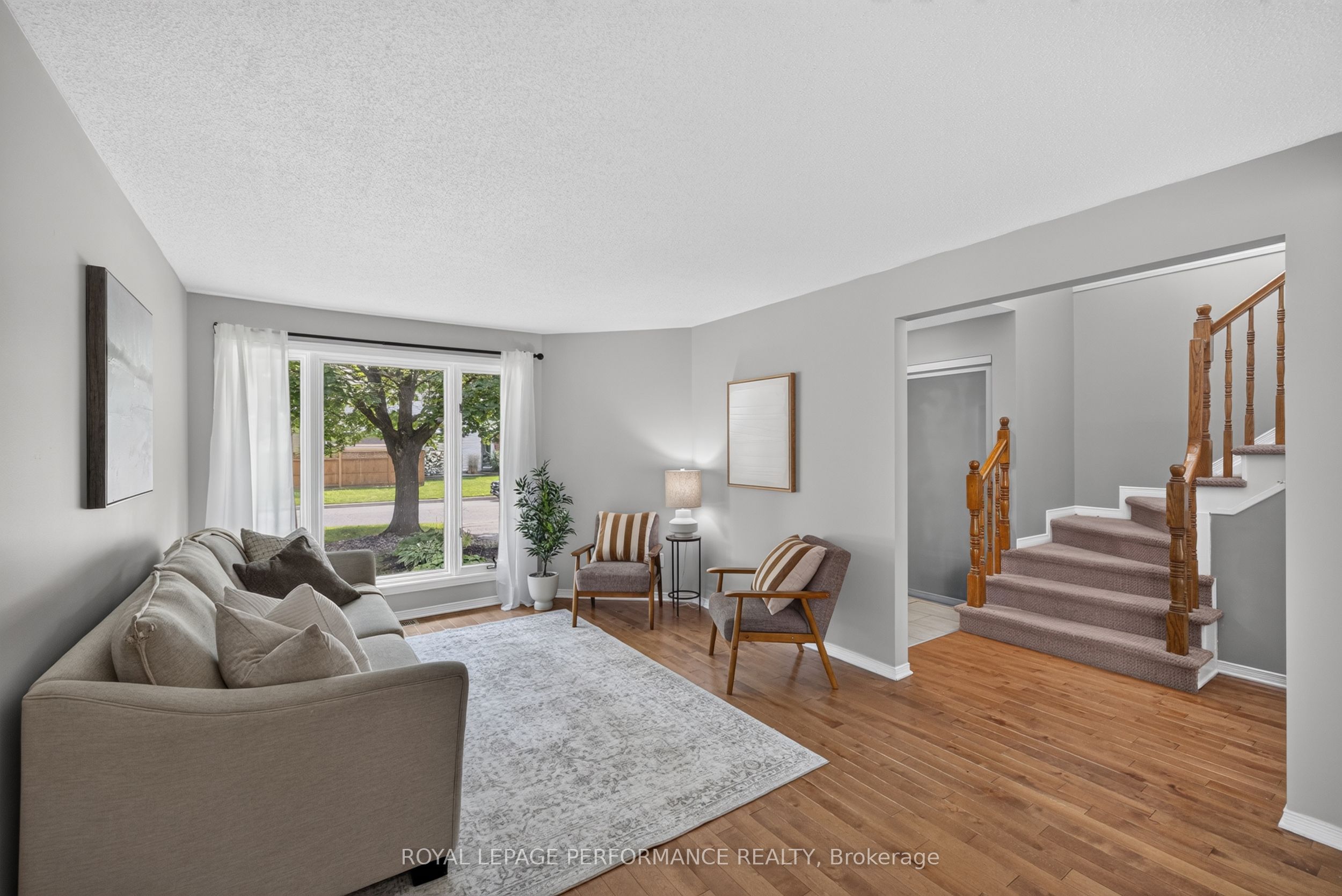 1720 Bellechasse Place, Orleans - Convent Glen and Area, ON K1C 6W3 photo 4