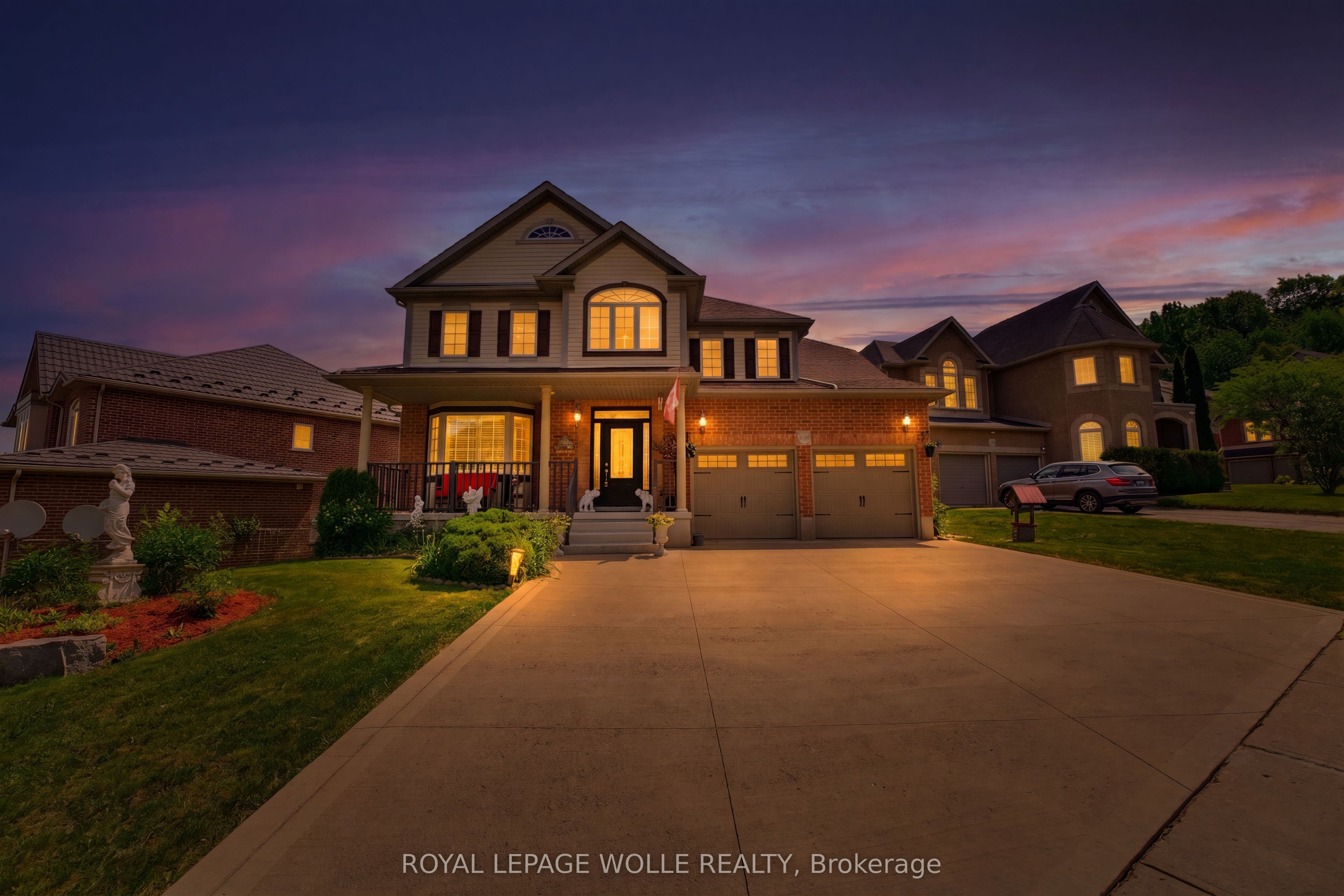 805 Munich Circle, Waterloo, ON N2V 2N5 photo 2