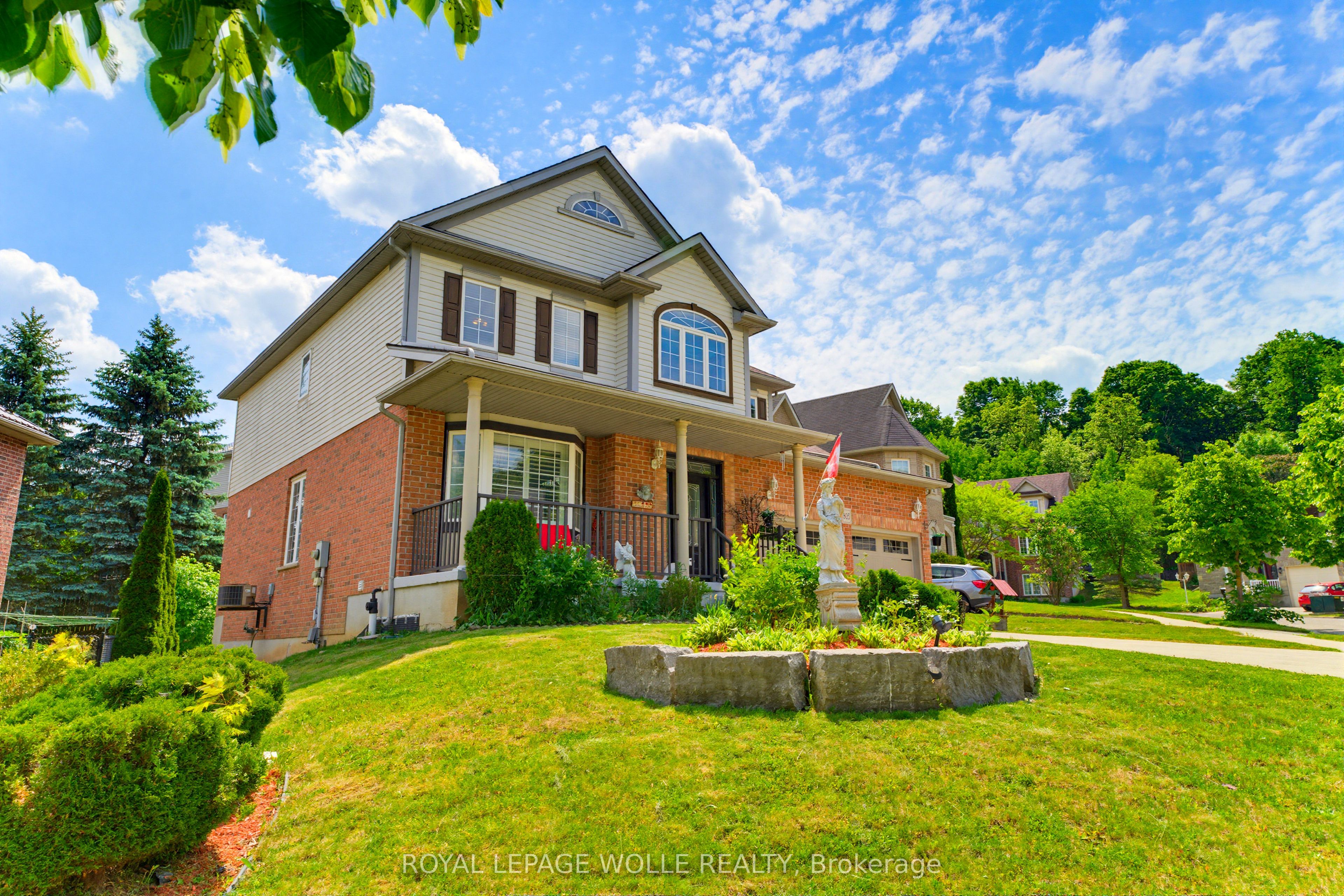 805 Munich Circle, Waterloo, ON N2V 2N5 photo 4
