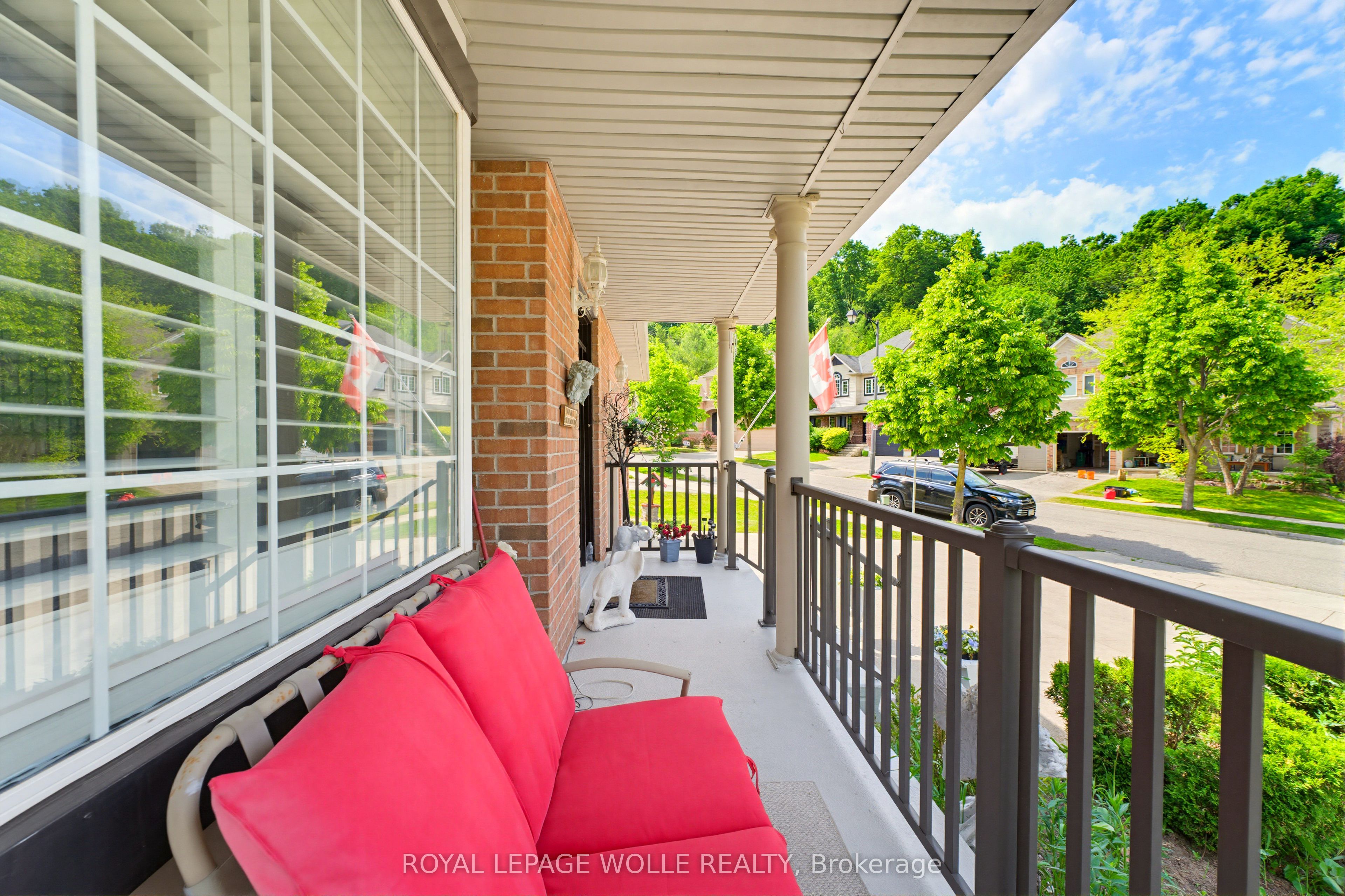 805 Munich Circle, Waterloo, ON N2V 2N5 photo 5