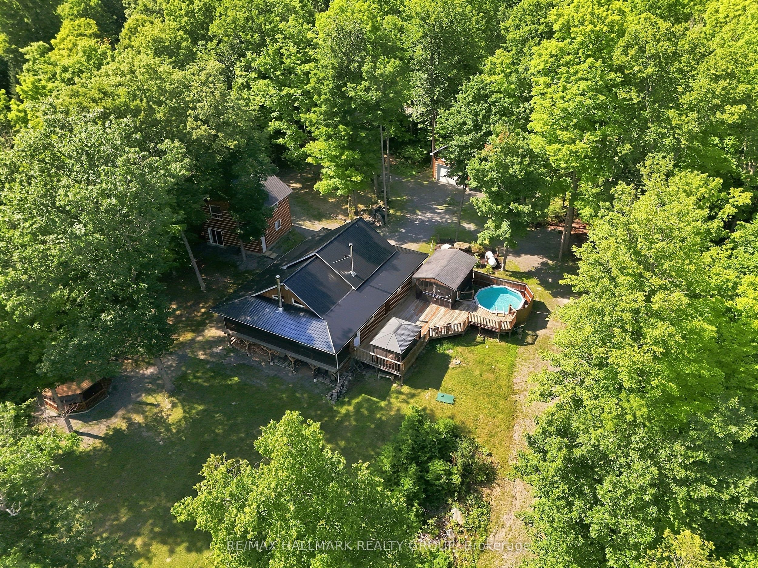 261 Lacourse Lane, Lanark Highlands, ON K0A 3L0 photo 5