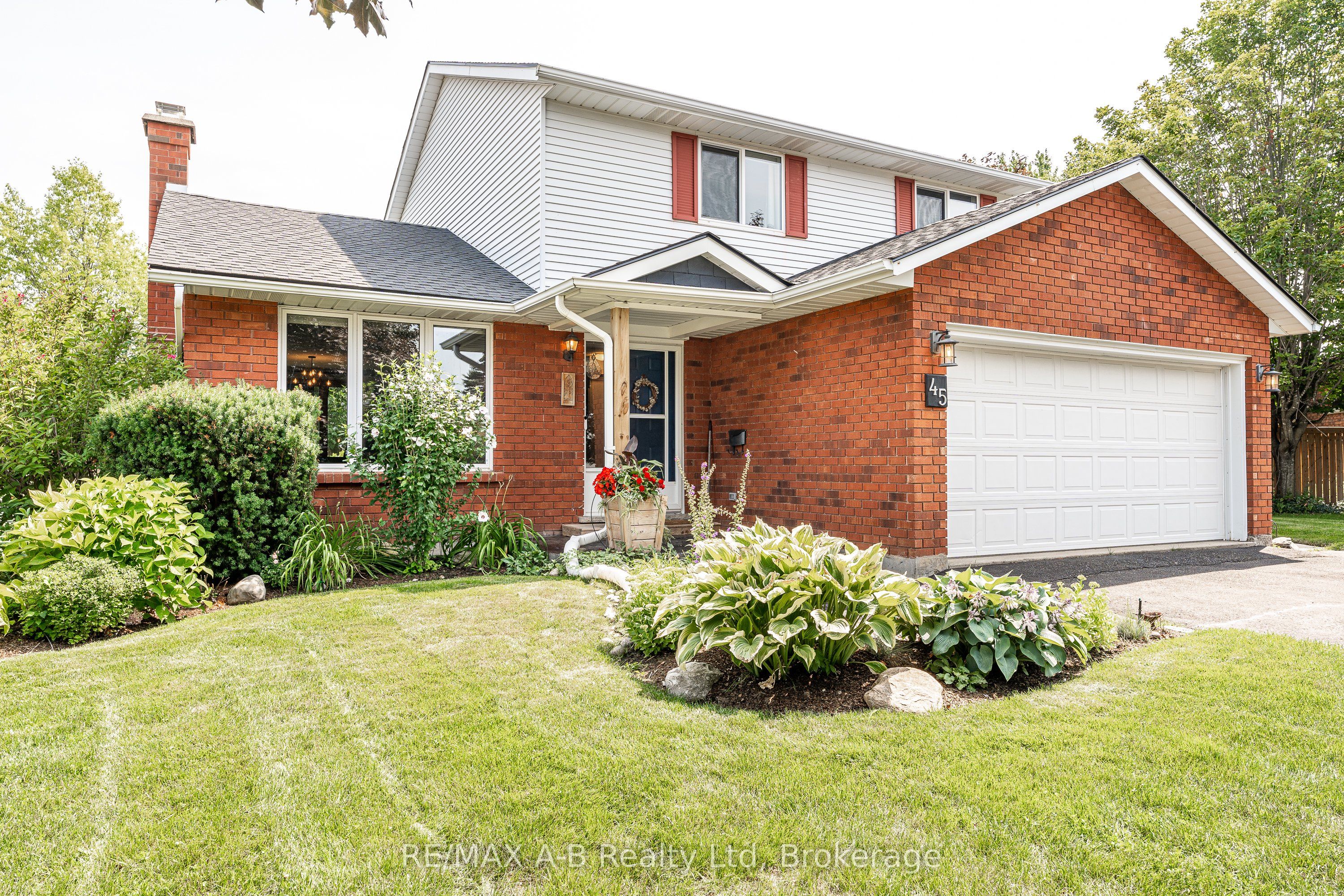 45 Magwood Court, Stratford, ON N4Z 1G3 photo 2