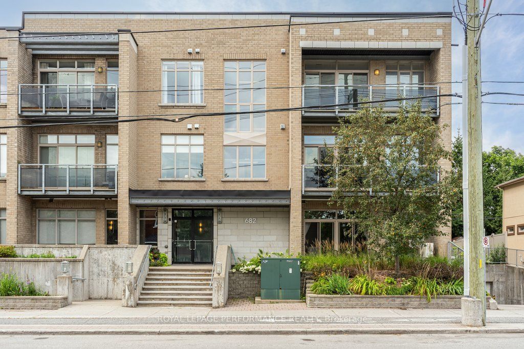 682 Churchill Avenue 201, Carlingwood - Westboro and Area, ON K1Z 5G5