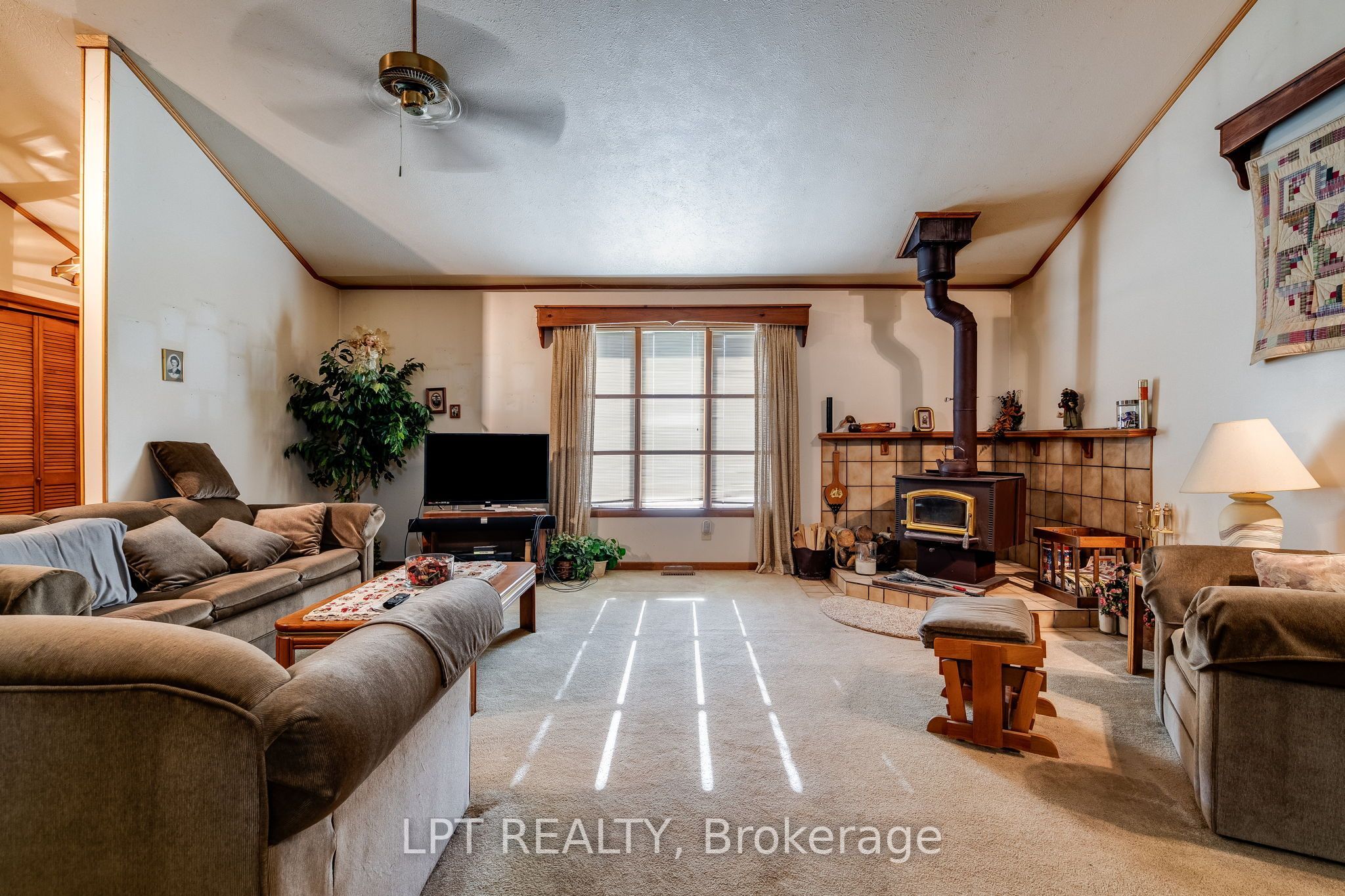 877 Lefaive Drive, Lakeshore, ON N0P 2L0 photo 4