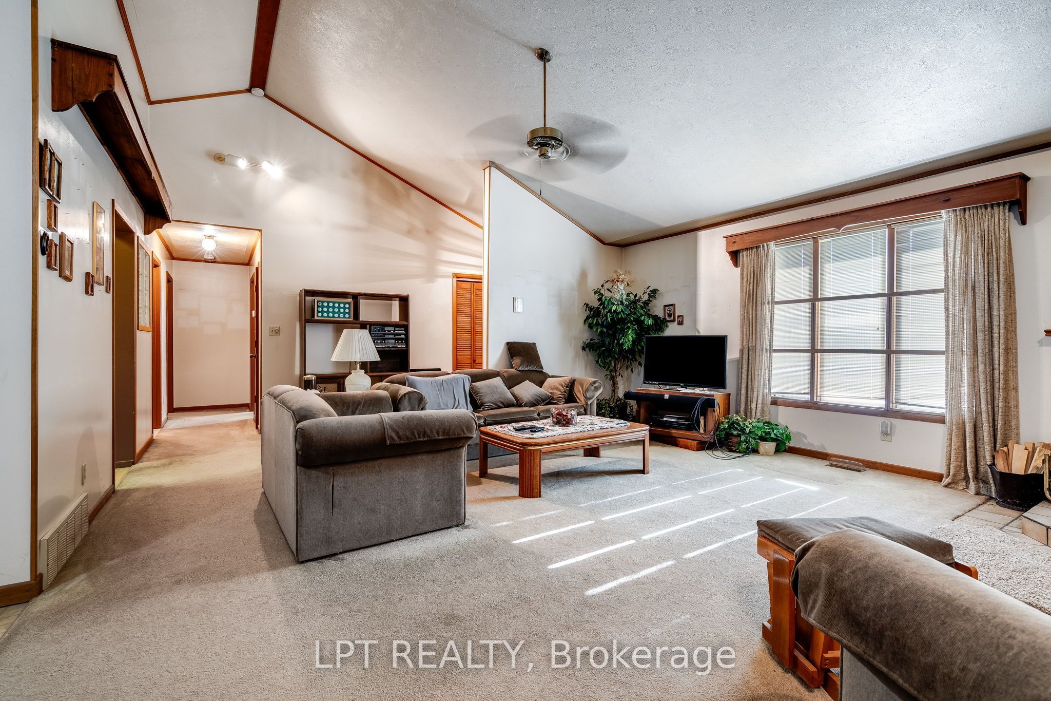 877 Lefaive Drive, Lakeshore, ON N0P 2L0 photo 5