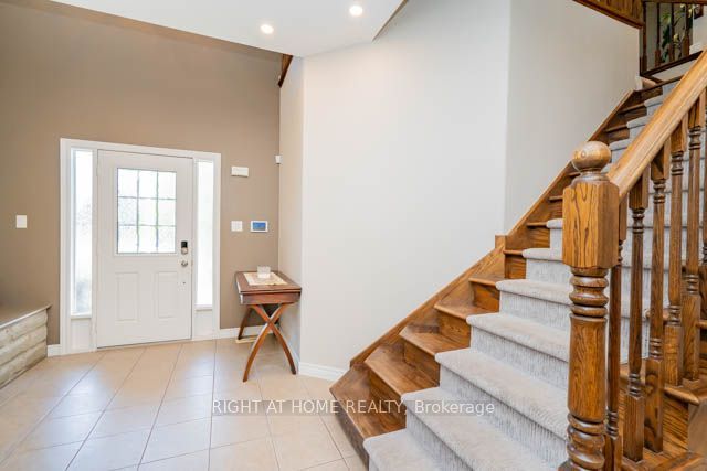 95 Hemlock Way, Grimsby, ON L3M 0A9 photo 2