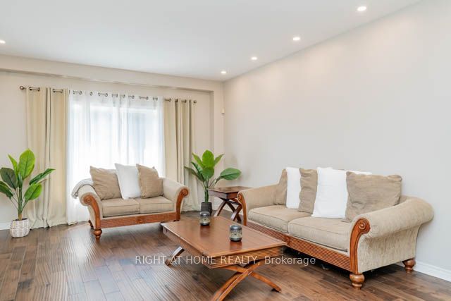 95 Hemlock Way, Grimsby, ON L3M 0A9 photo 3
